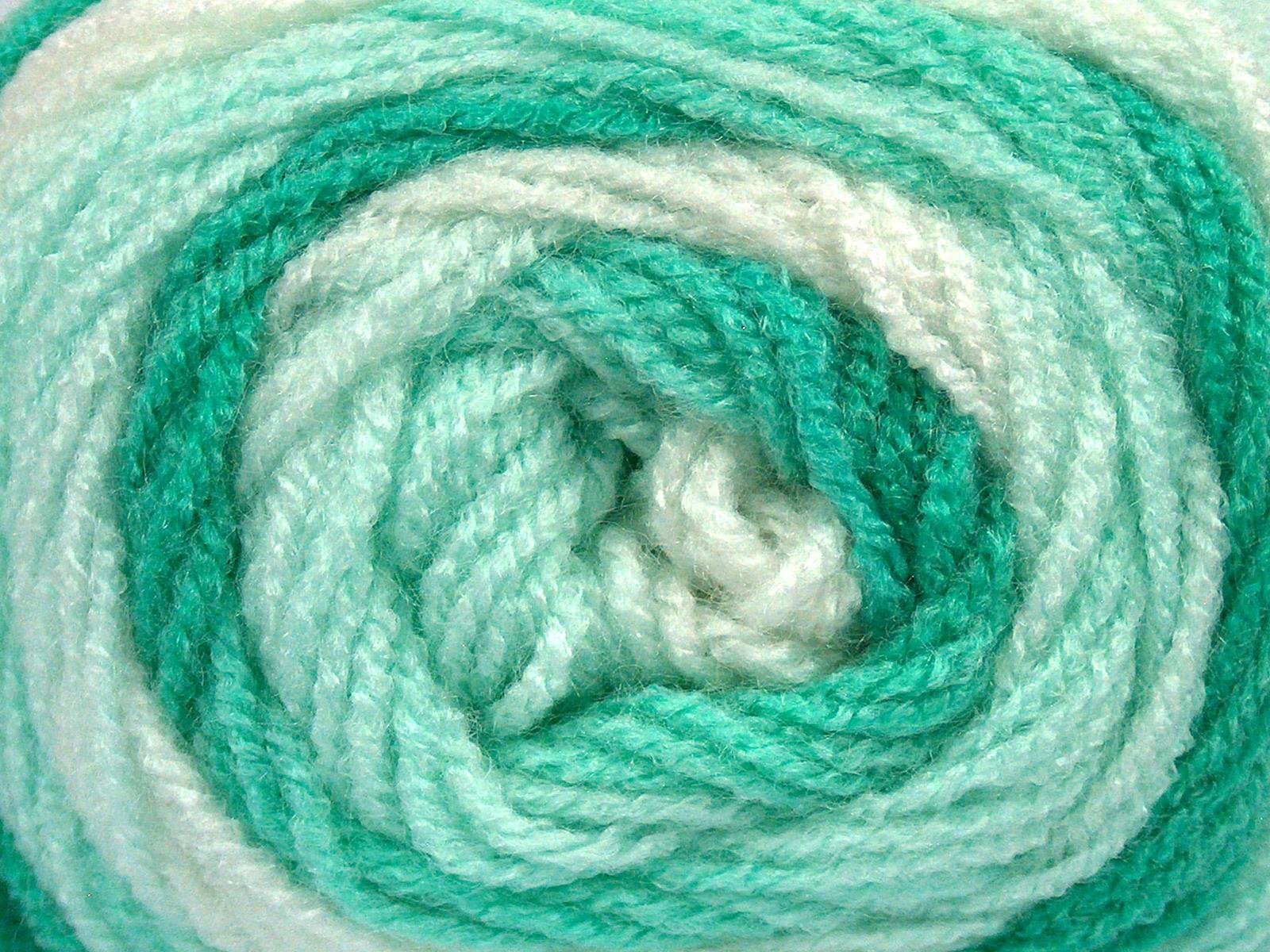 Baby Batik White, Green Shades