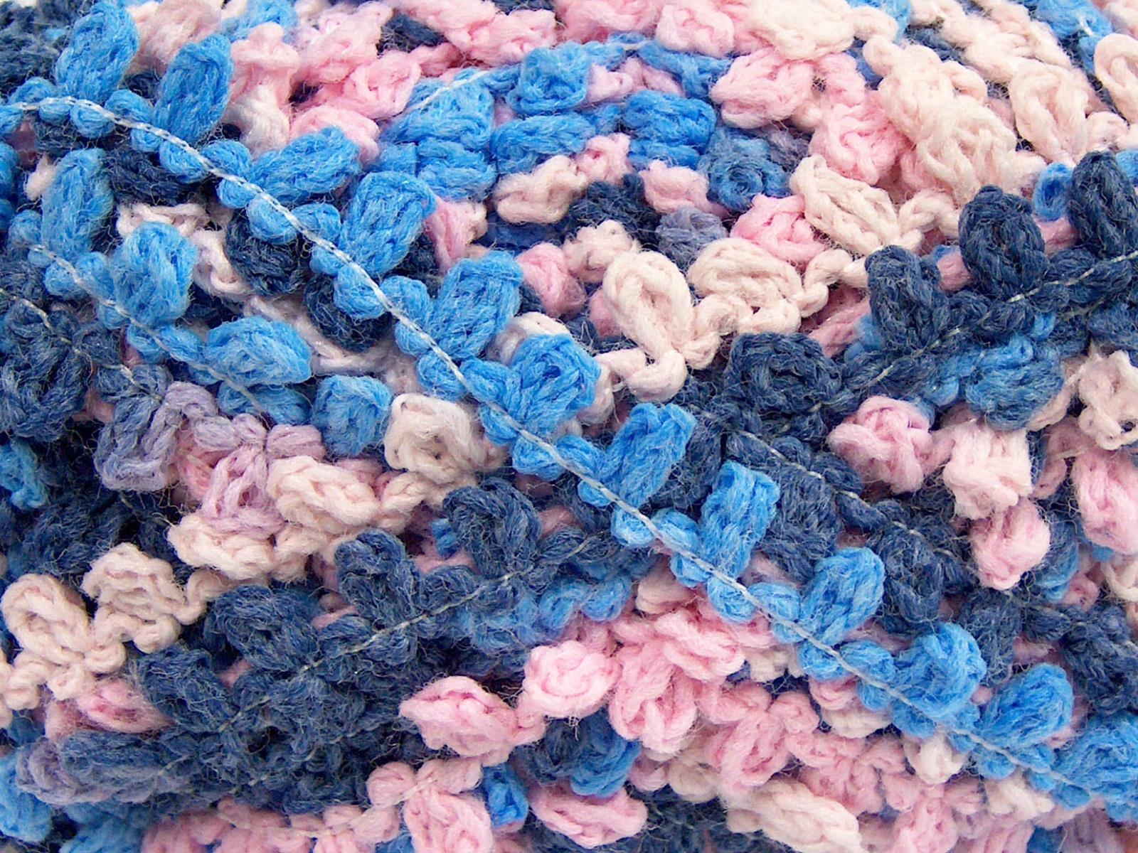 Boucleron Chain Pink Shades, Blue Shades