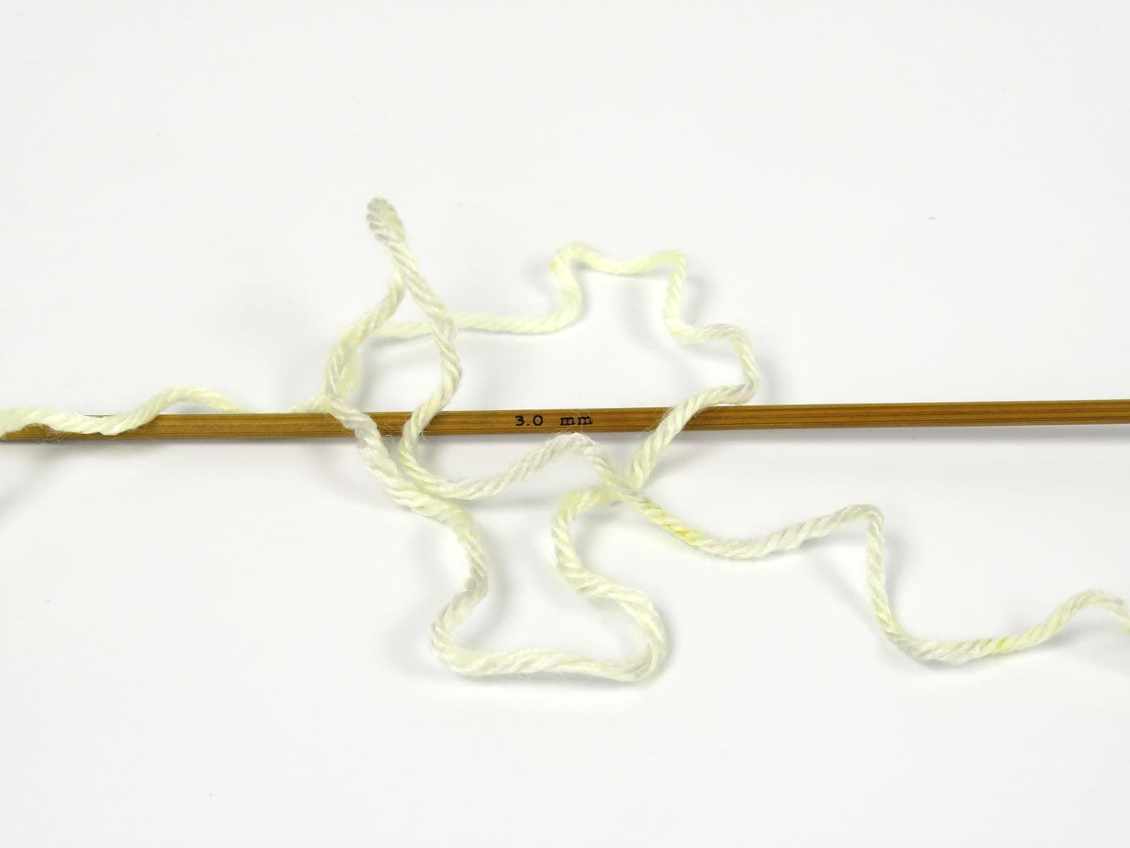 Cakes AntiPilling Spray Light Grey, Yellow Shades