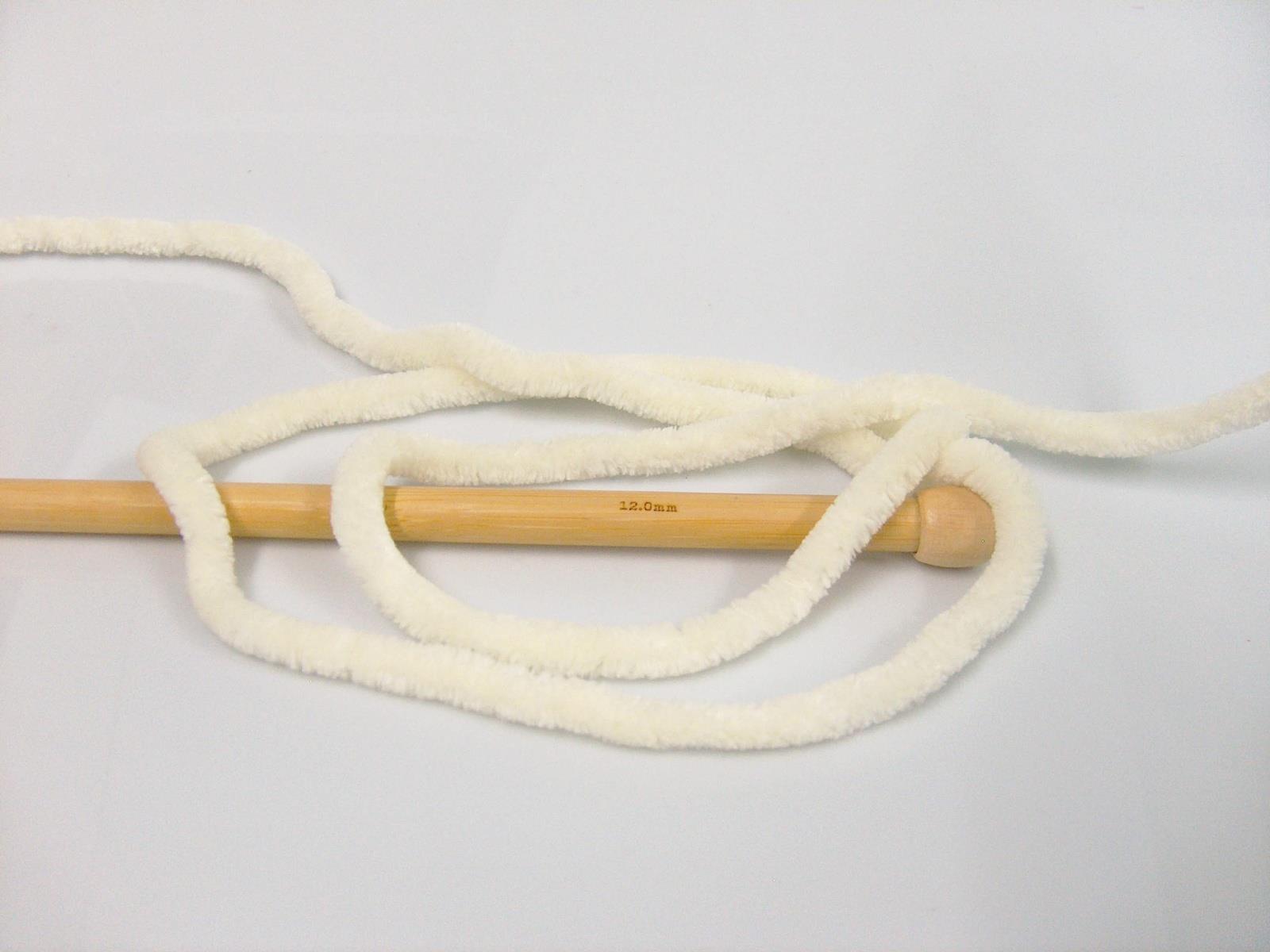 Chenille Superbulky Cream