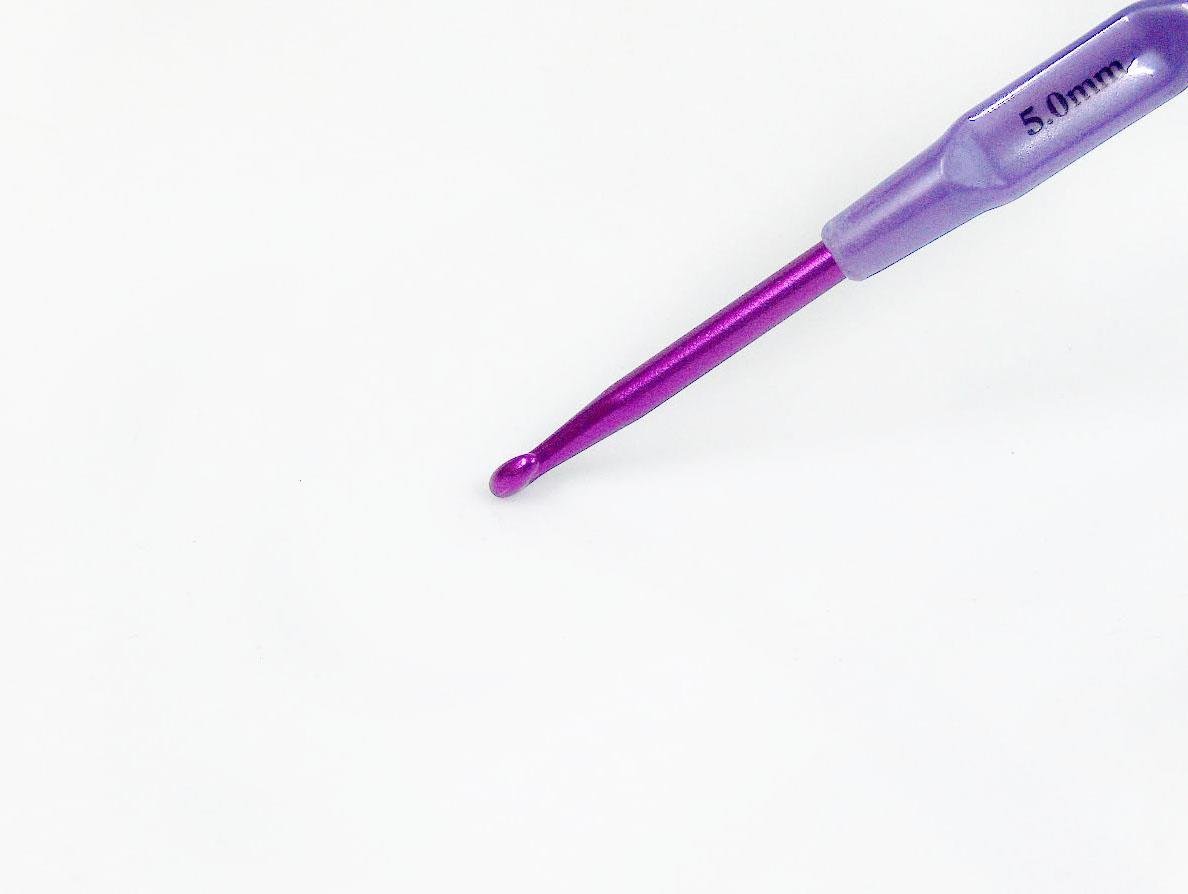 Color Crochet Hooks . 5 mm (H/8)