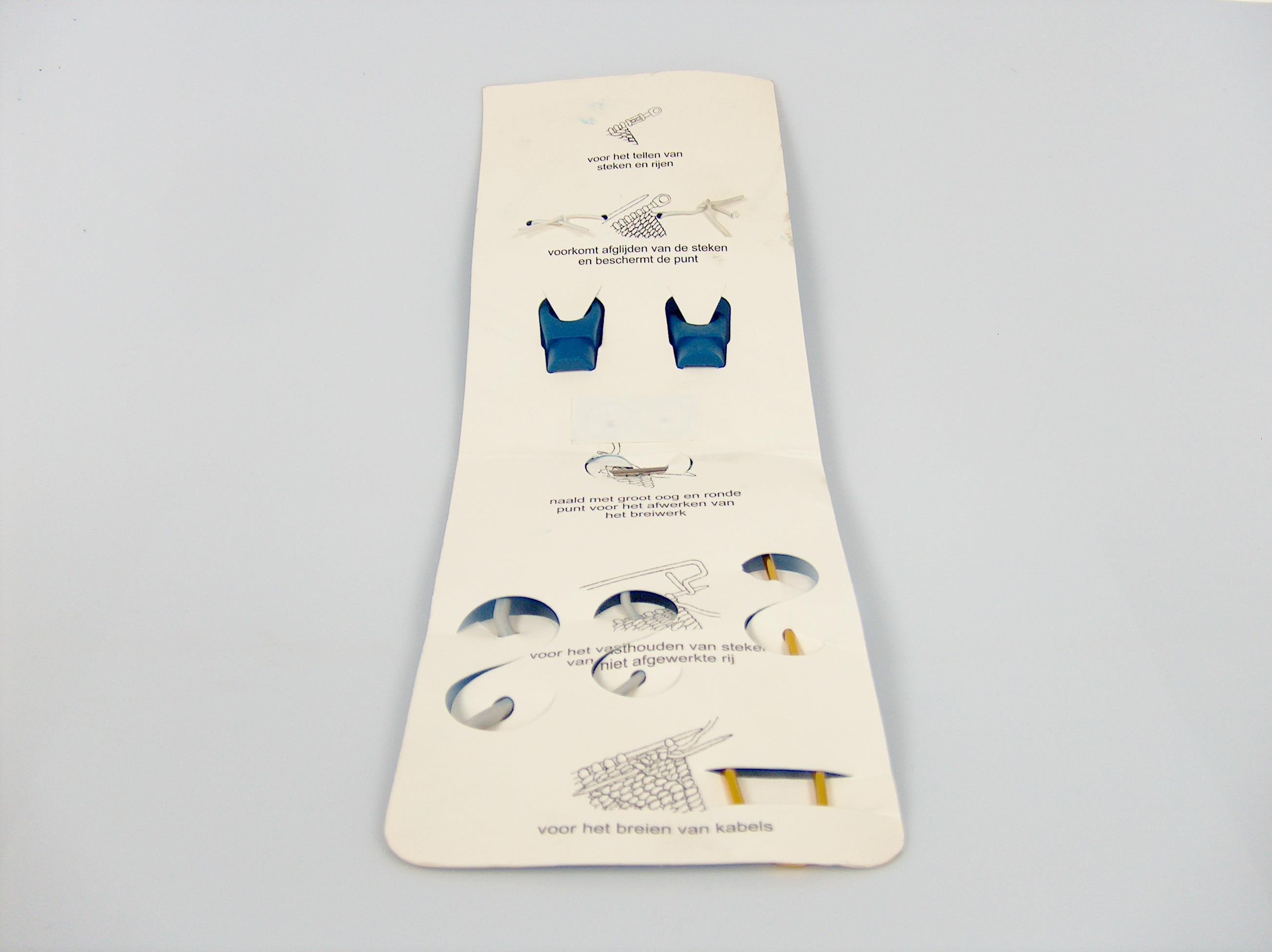 Fashion Knitting Set .