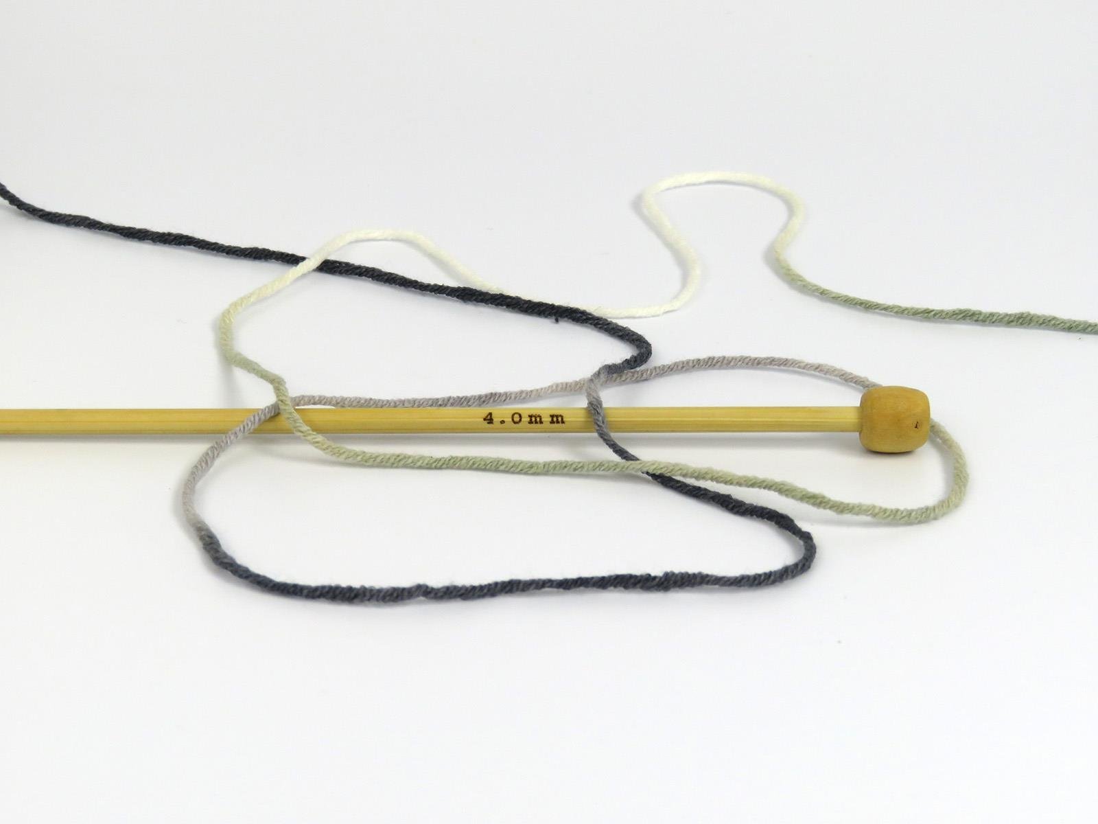 Lorena Print White, Grey Shades