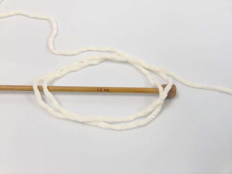 Lot of 4 x 100gr Skeins Ice Yarns CHENILLE BABY LIGHT (100% MicroFiber) Yarn Cream