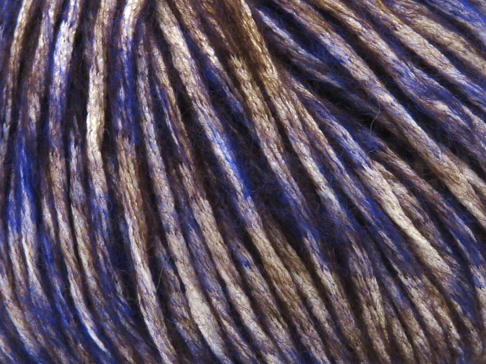 Nautilus Maroon, Saxe Blue