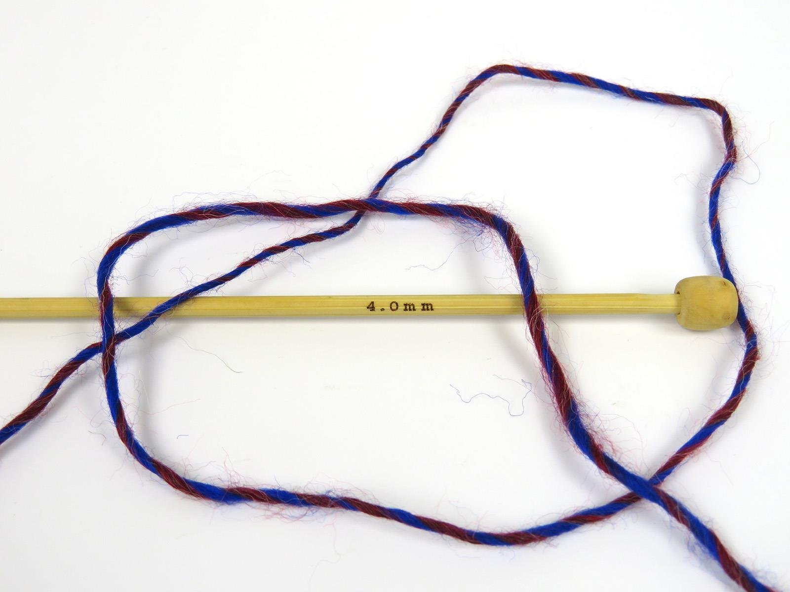 Sonriente Alpaca Blue, Burgundy