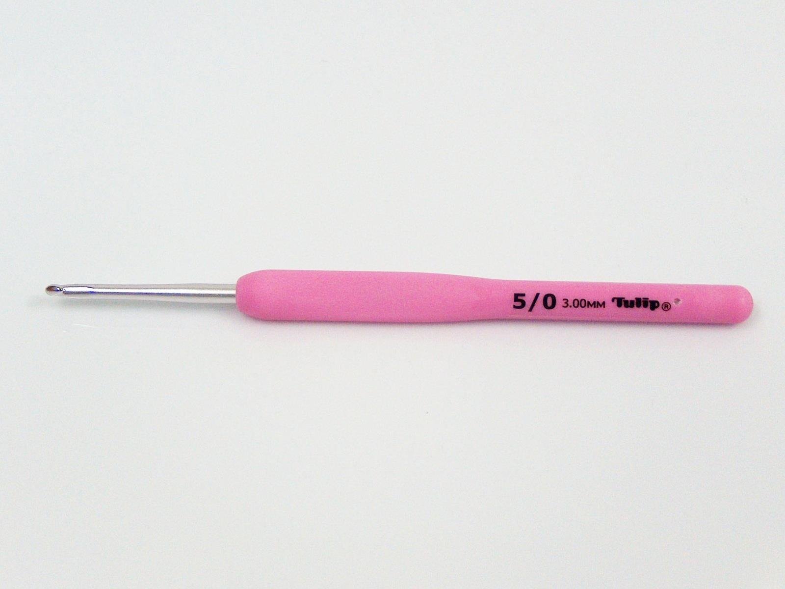 Tulip Etimo Rose Steel Crochet Hook with Soft Grip . 5/0 - 3.00 mm