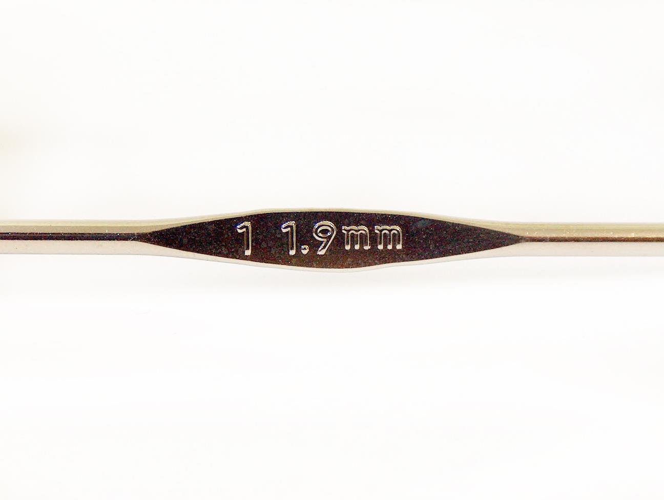 Tulip Metal Crochet Hook . #1 - 1.90 mm
