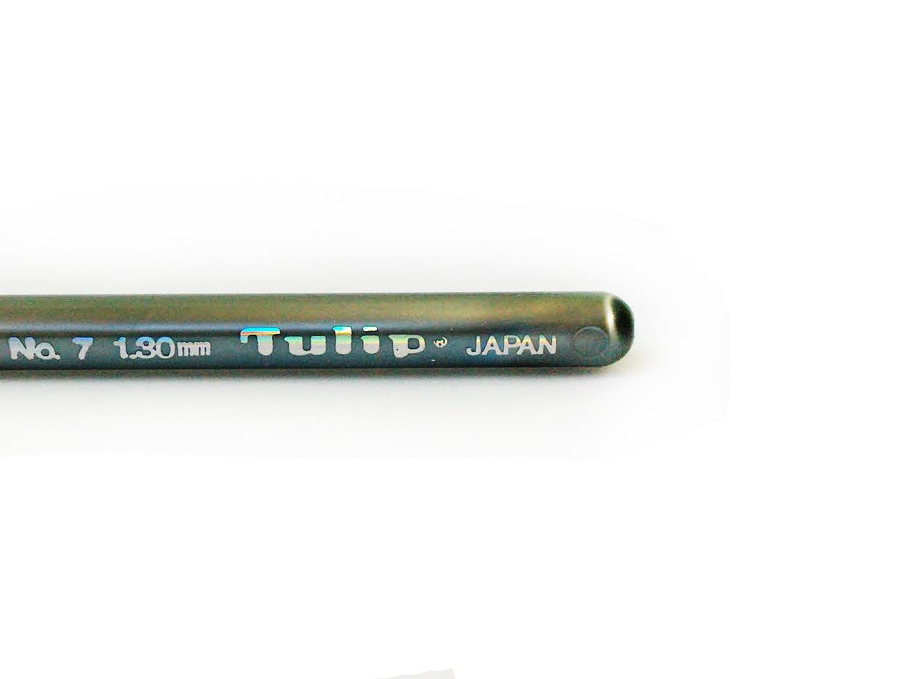 Tulip Plastic Handle Crochet Hook . #7 - 1.30 mm