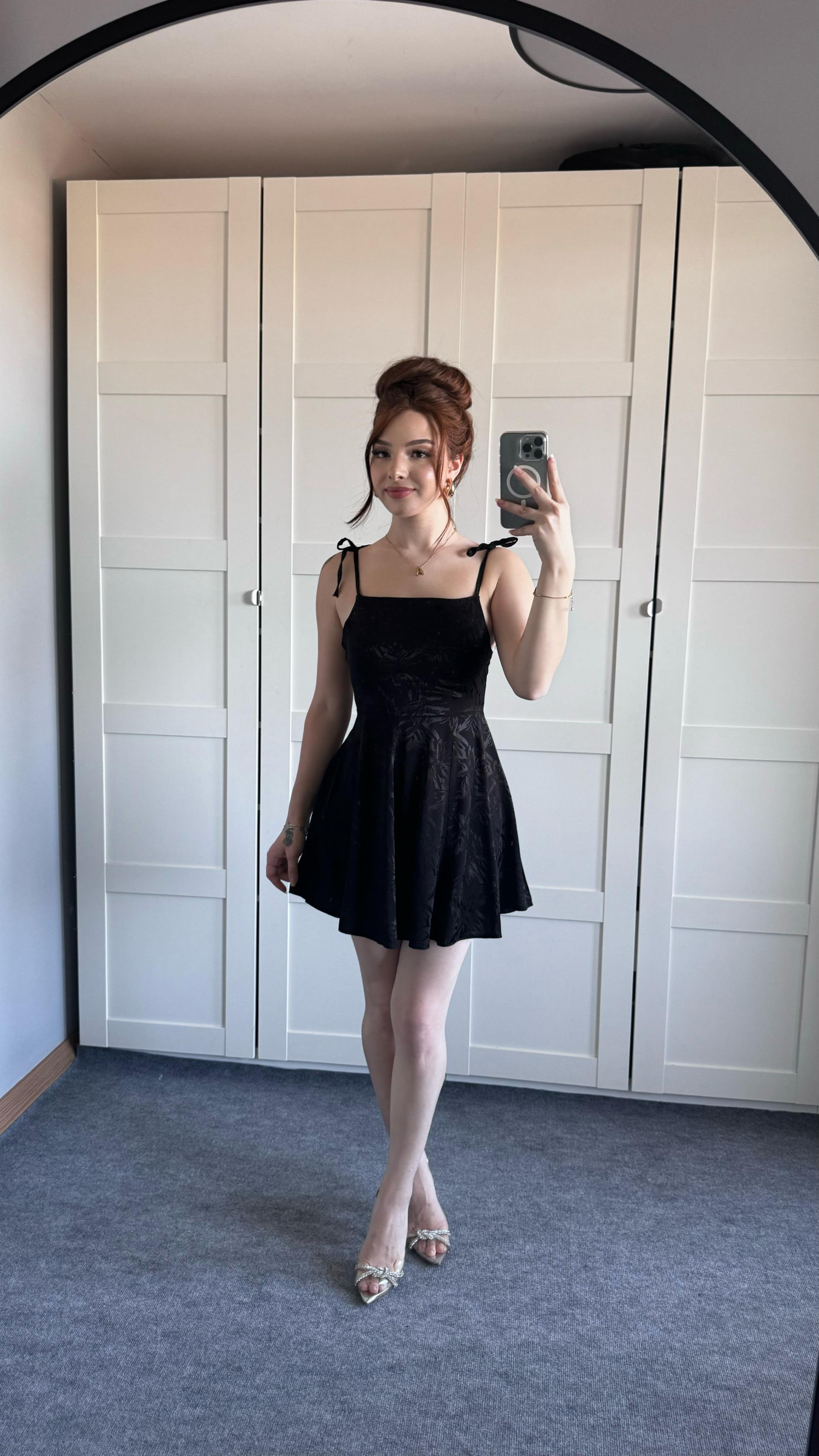 Anna Siyah Saten Mini Elbise
