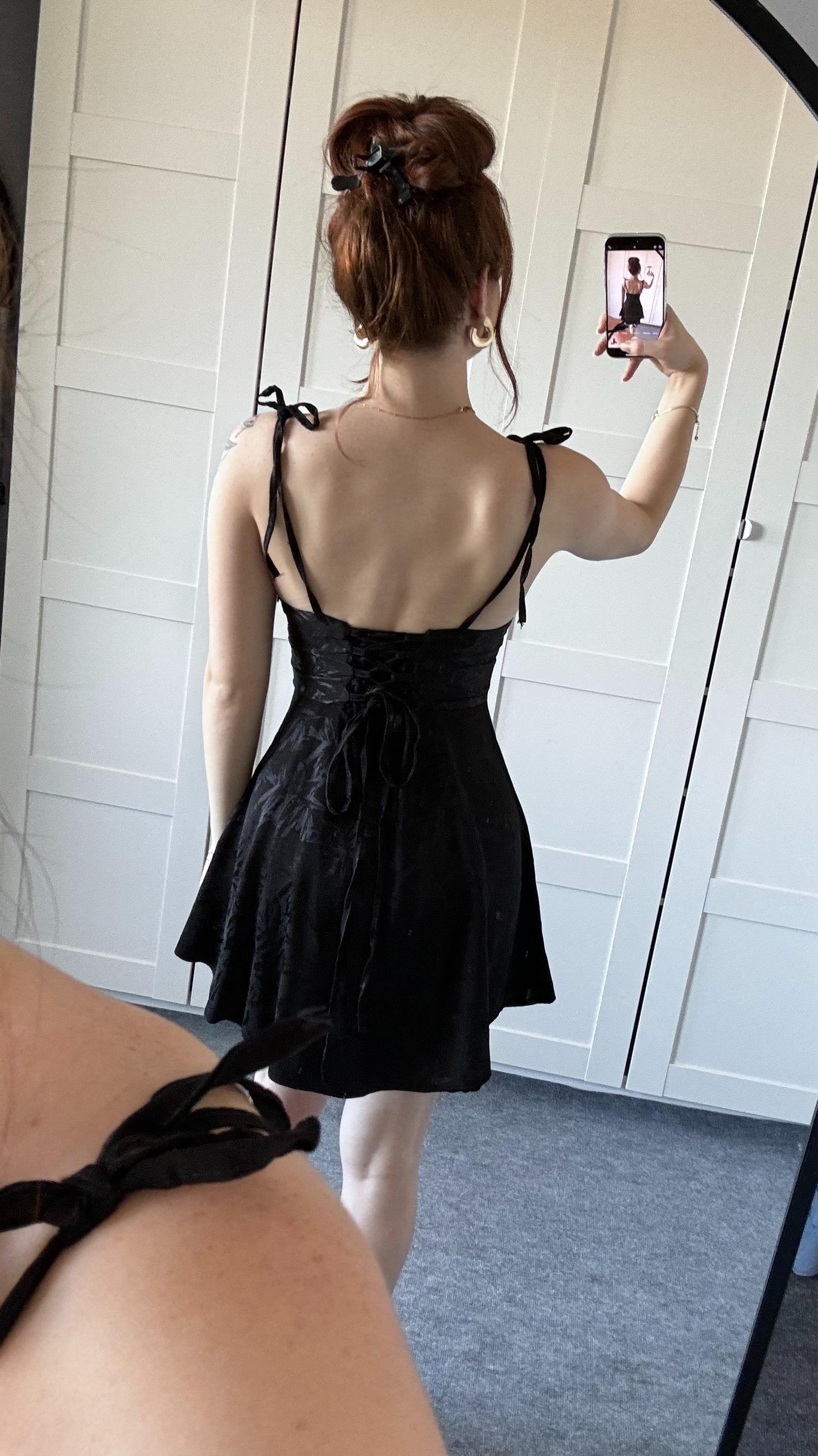 Anna Siyah Saten Mini Elbise