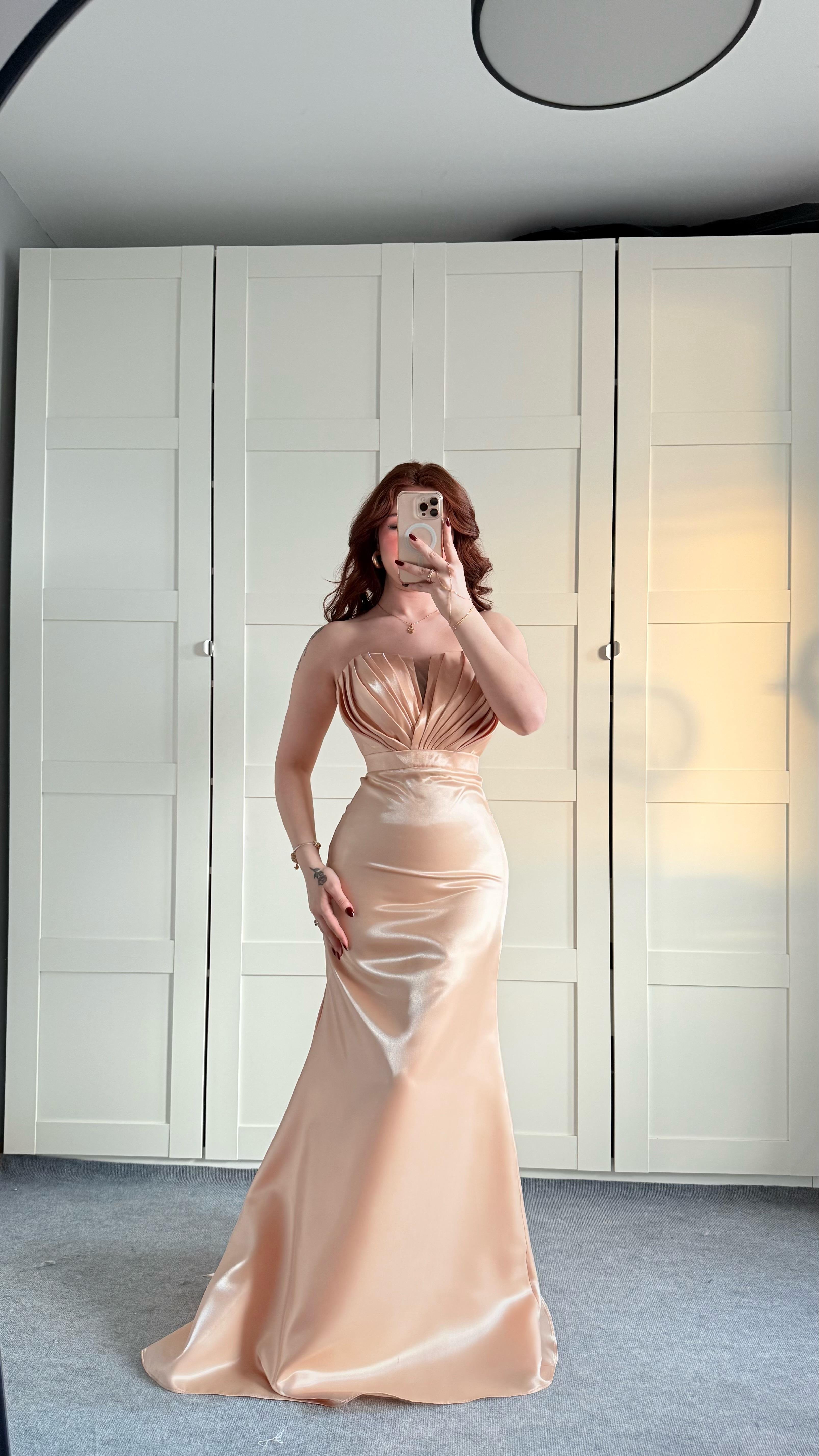 Ariel Abiye Gold