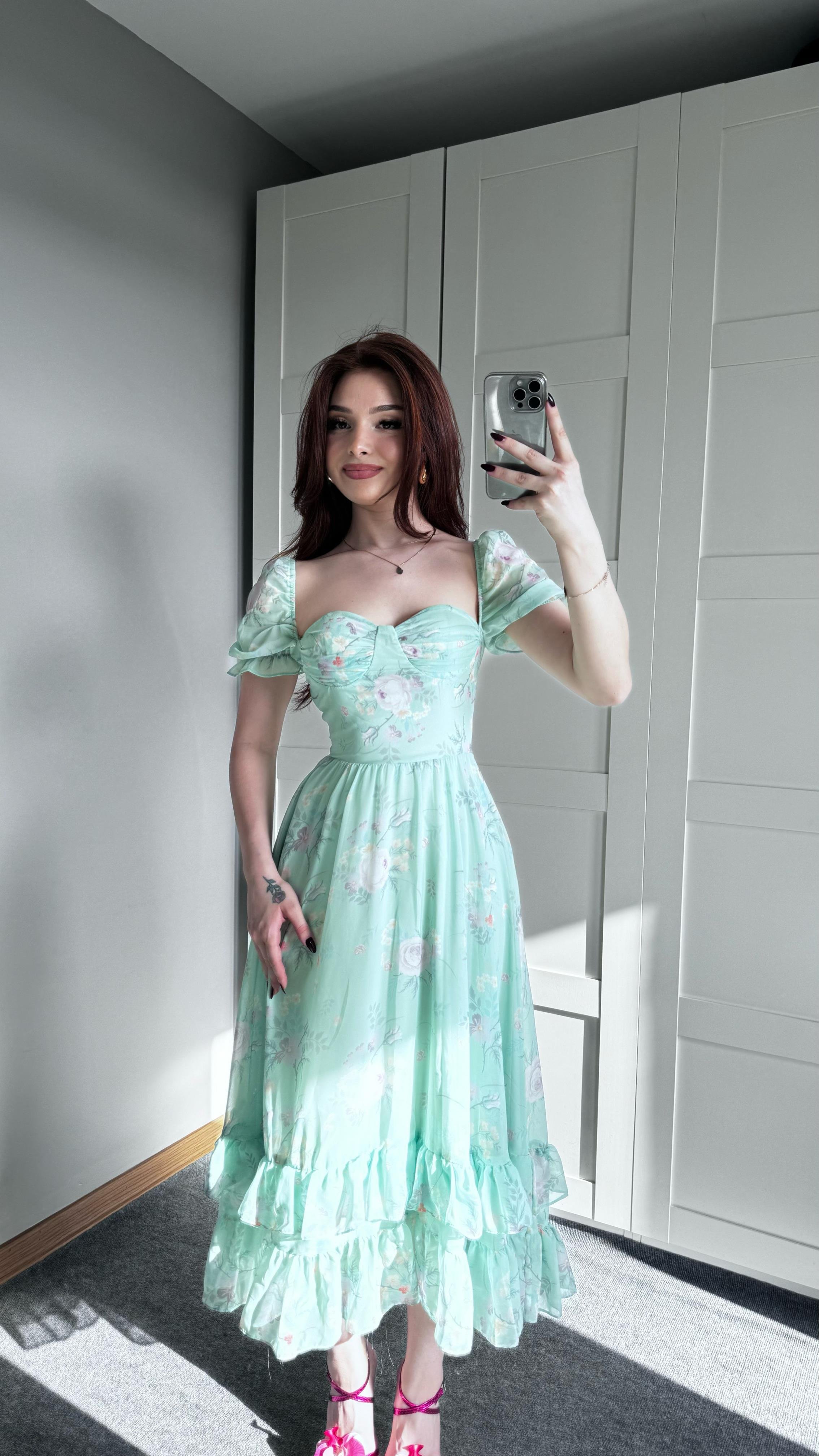 Bahar Yeşil Elbise