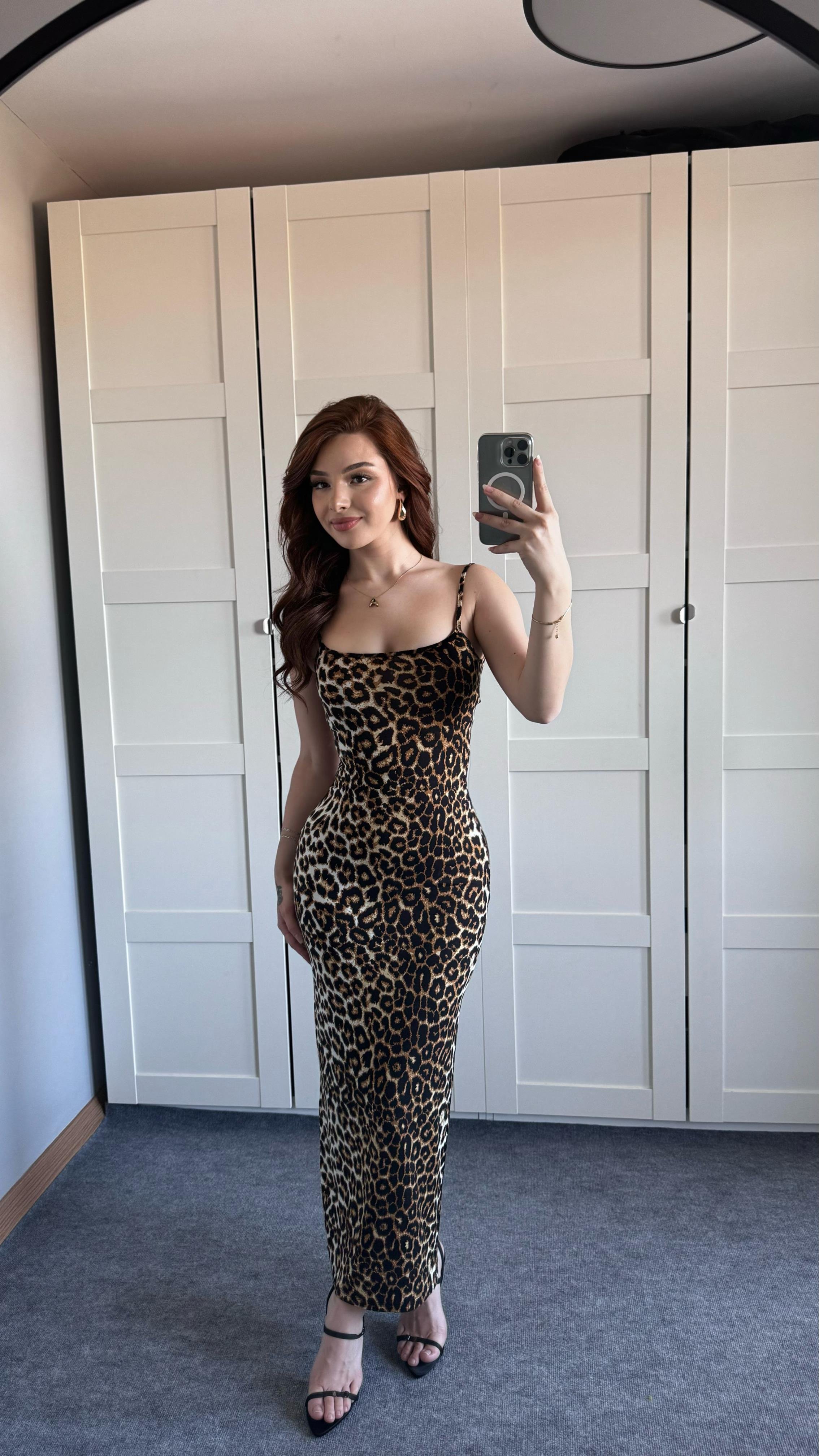 Basıc Askılı Uzun Leopar Elbise