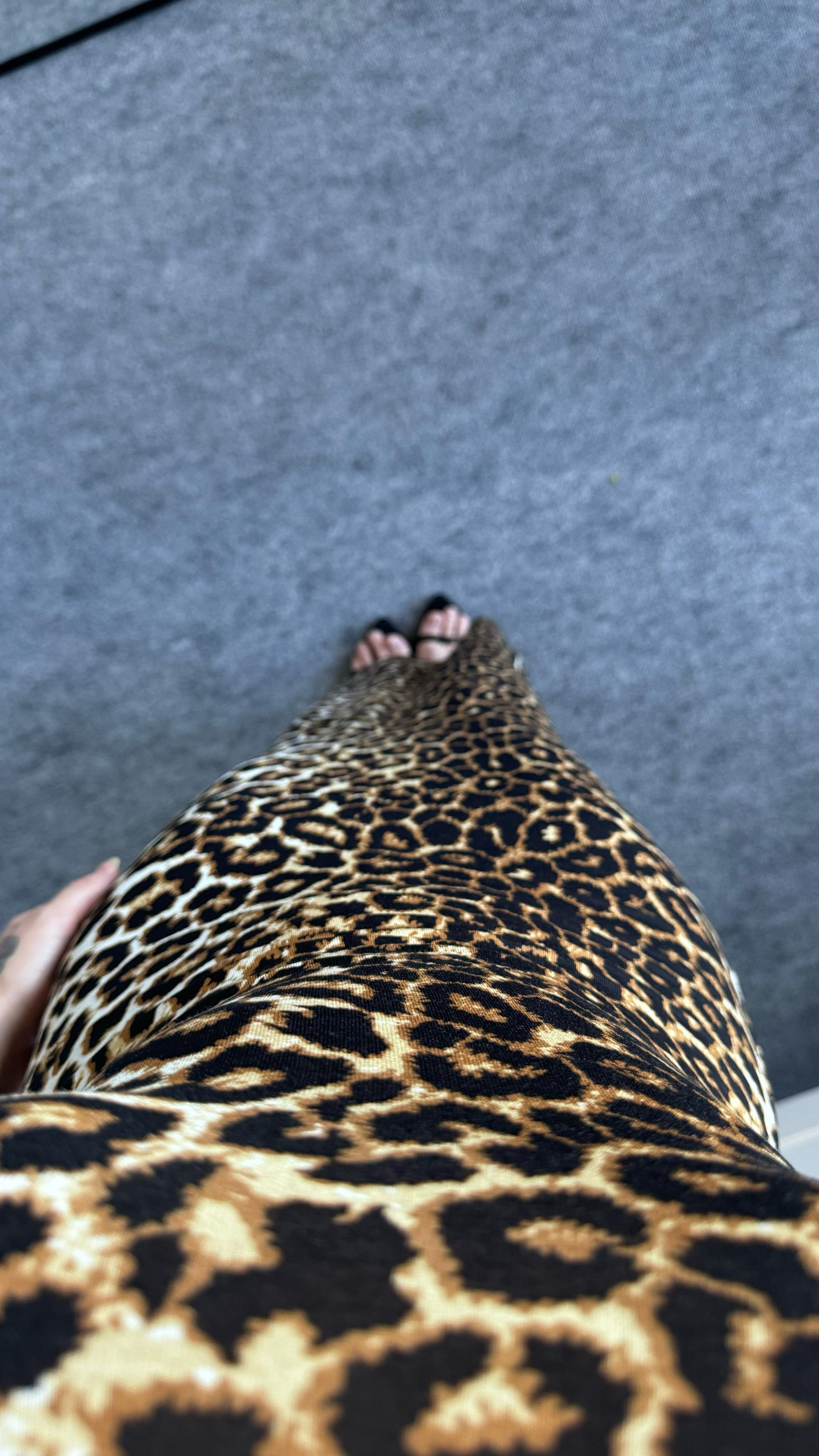 Basıc Askılı Uzun Leopar Elbise