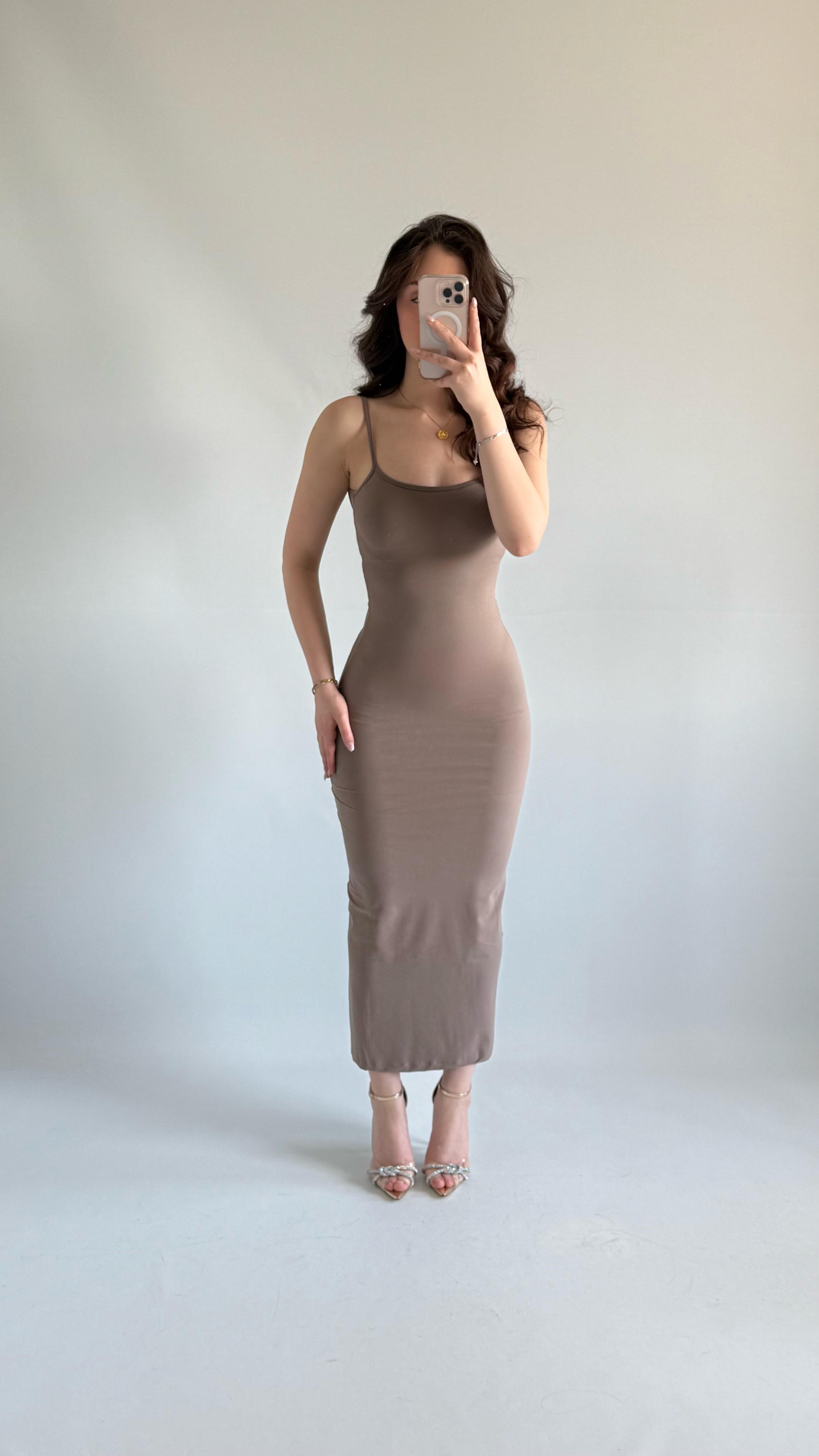 Basıc Askılı Uzun Sütlü Kahve Elbise