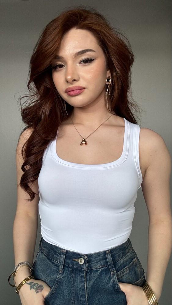 BASIC KARE YAKA ATLET BEYAZ