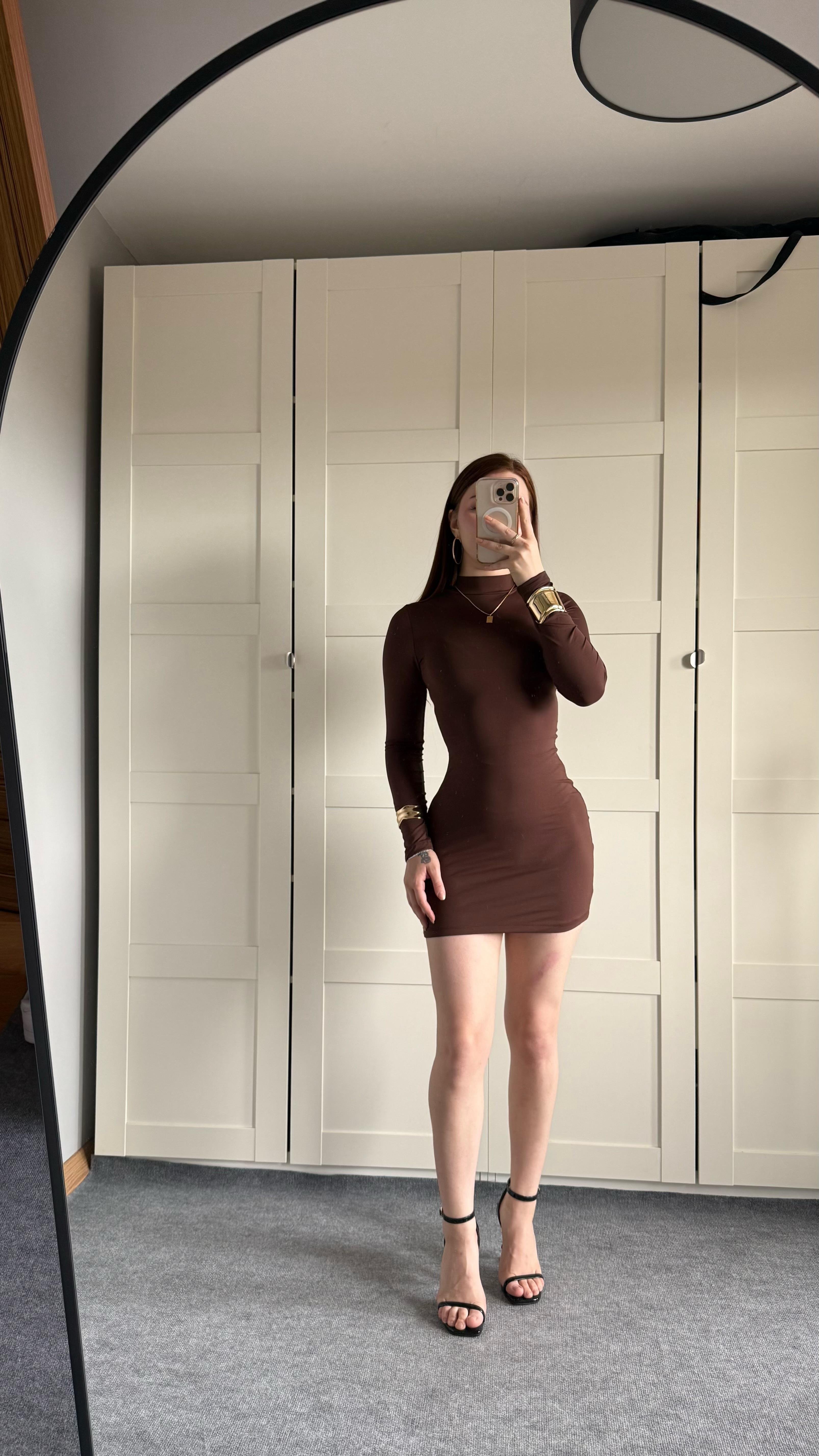 Basıc Parmak geçirmeli Mini Elbise Kahverengi 