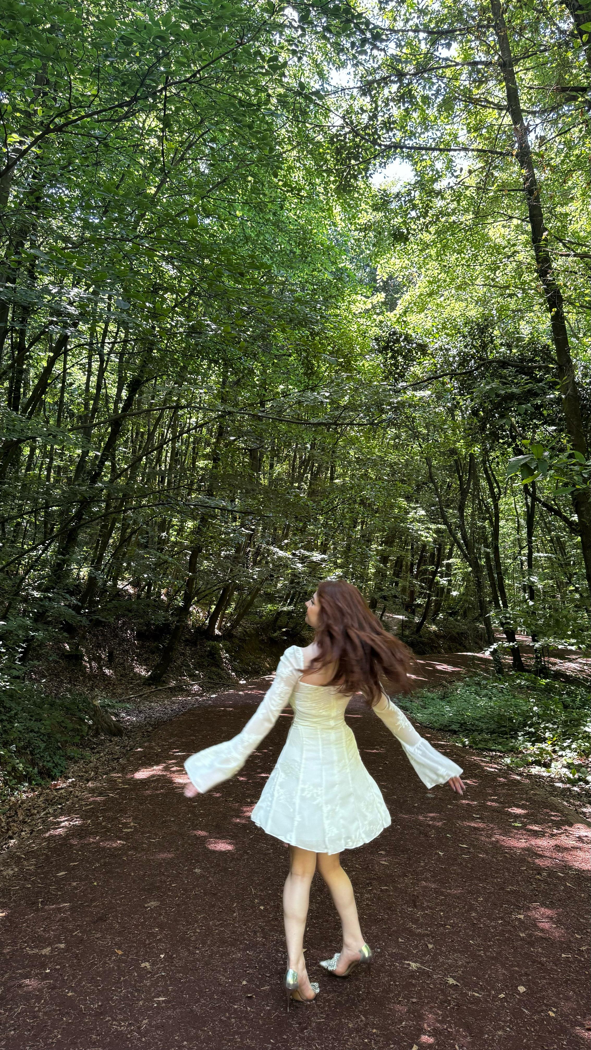 Bella Beyaz Elbise