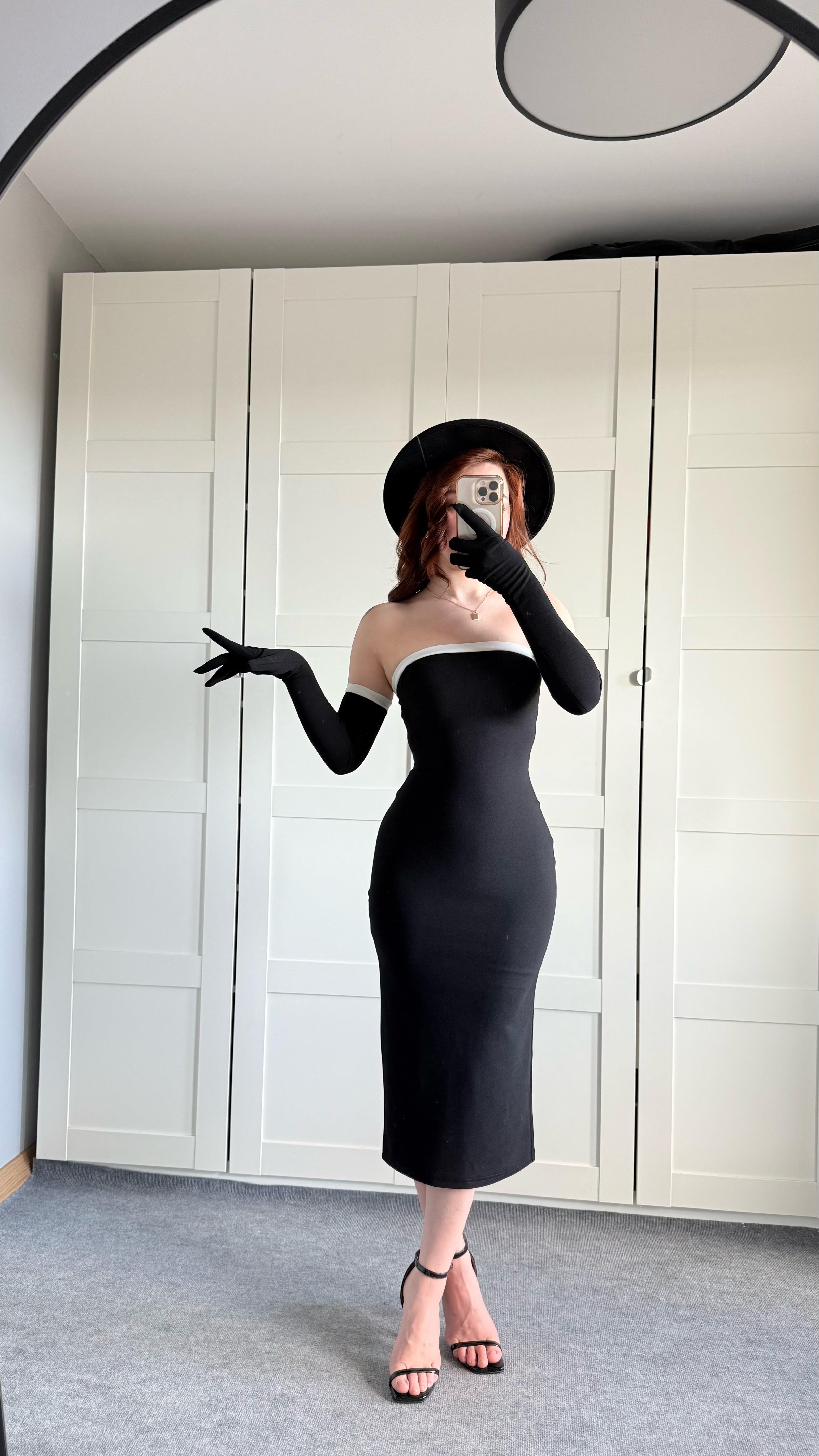 Belle Femme Siyah Eldivenli Elbise