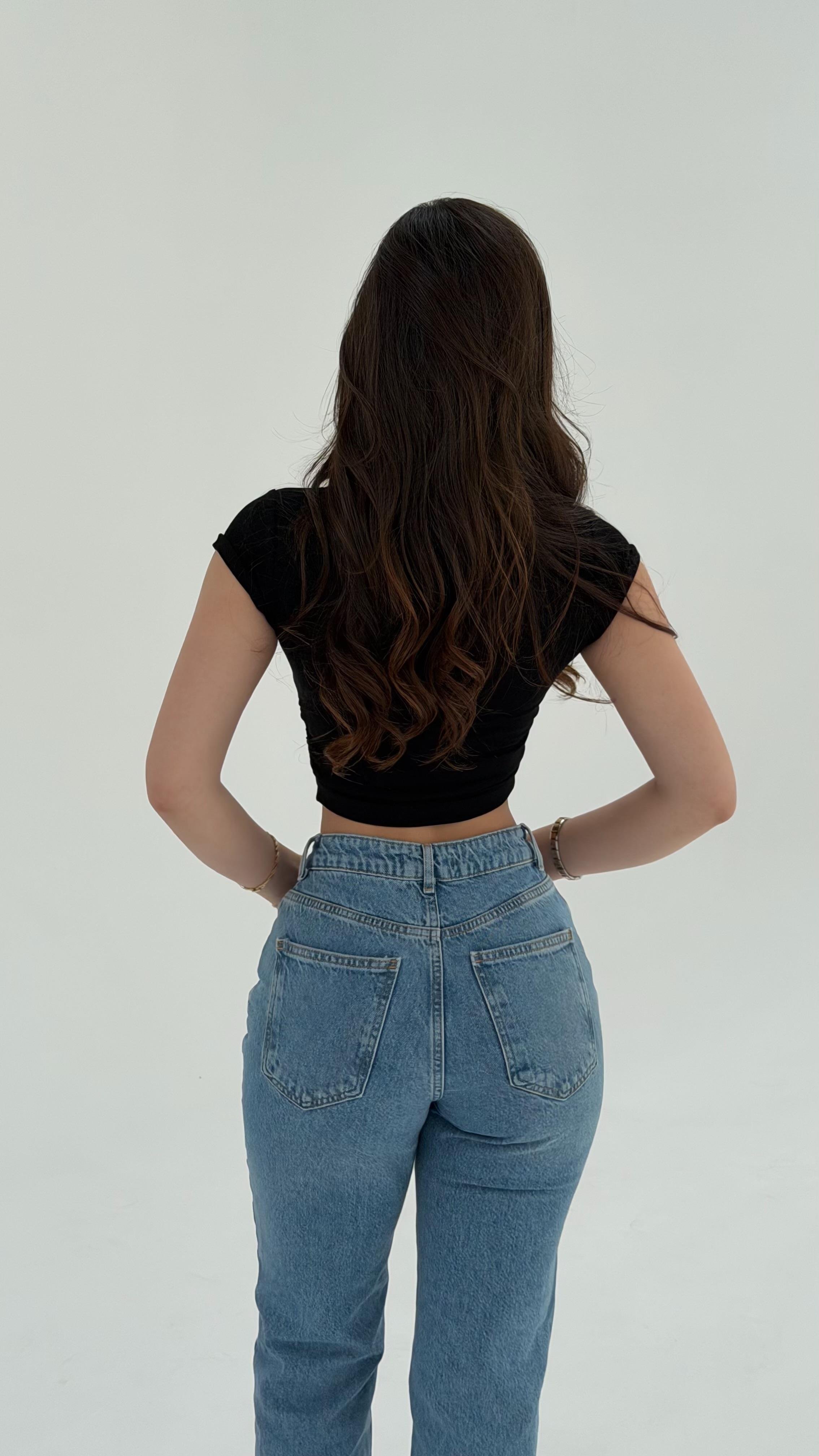 Berita Yanları Büzgülü Crop Siyah 