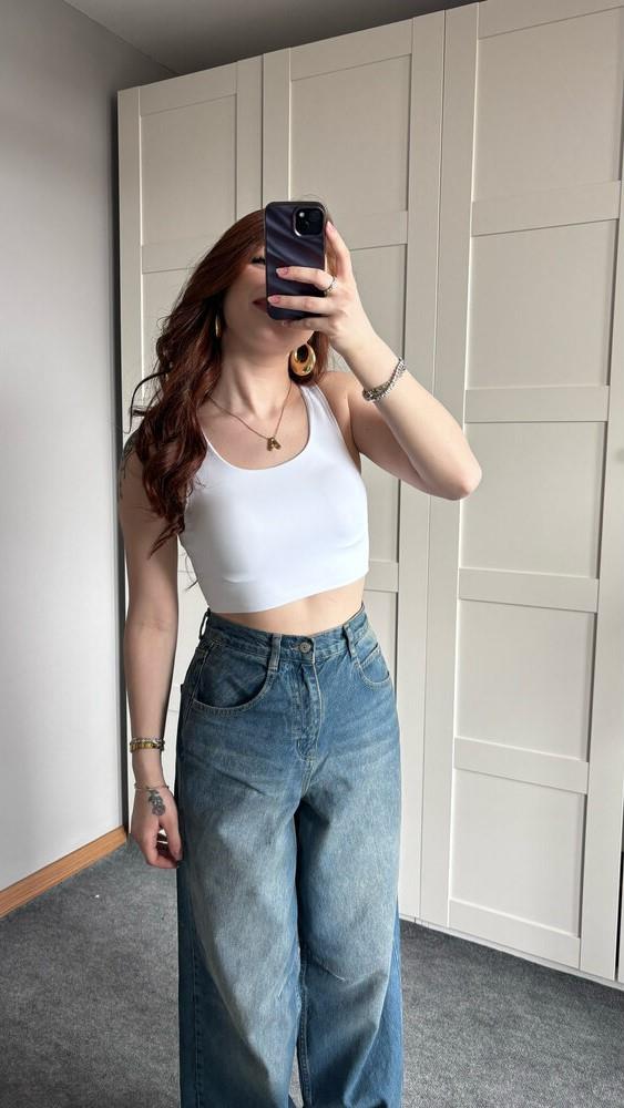 Beyaz U Yaka Crop