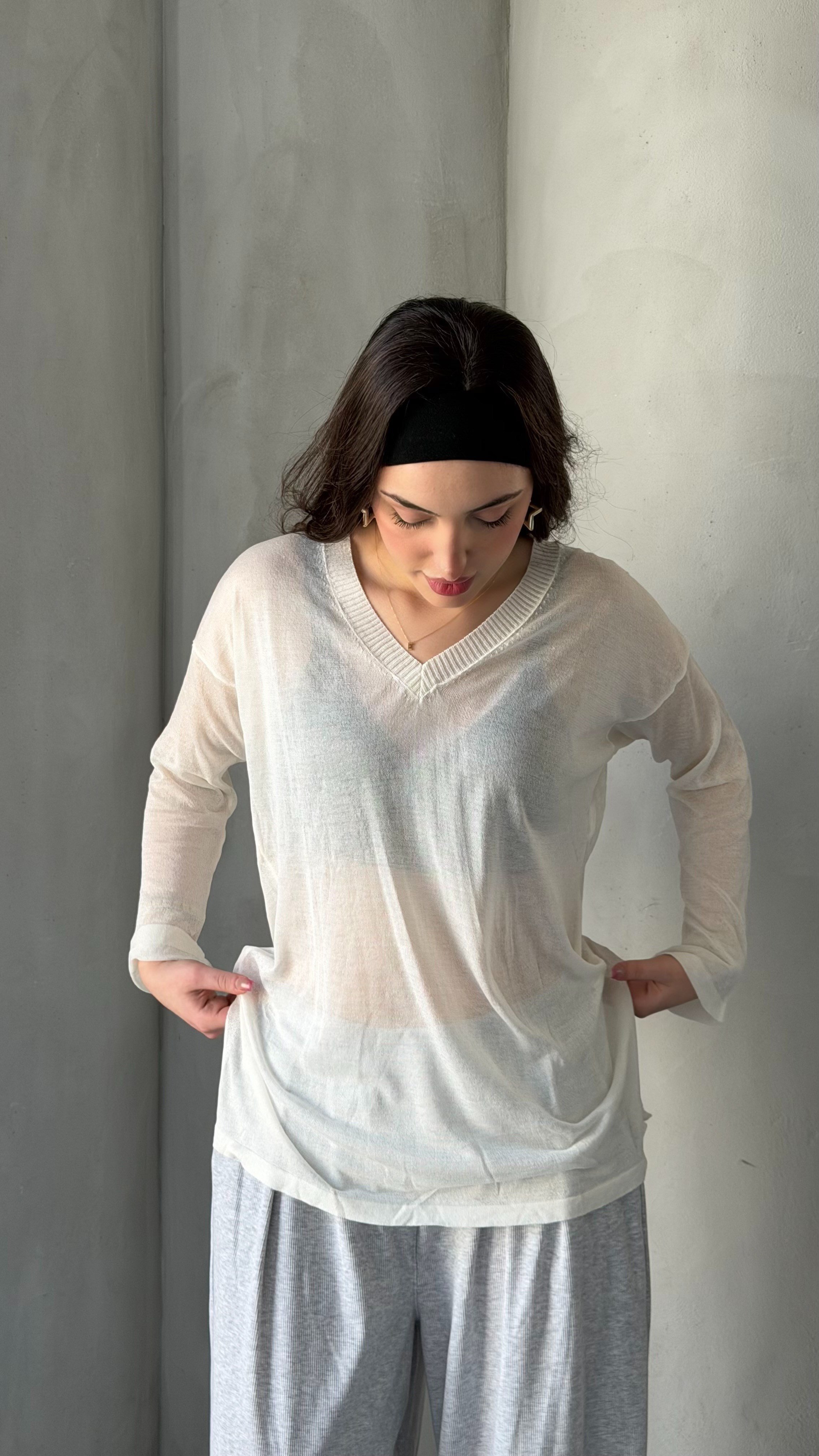Bol Oversize Transparan Triko V Yaka Beyaz