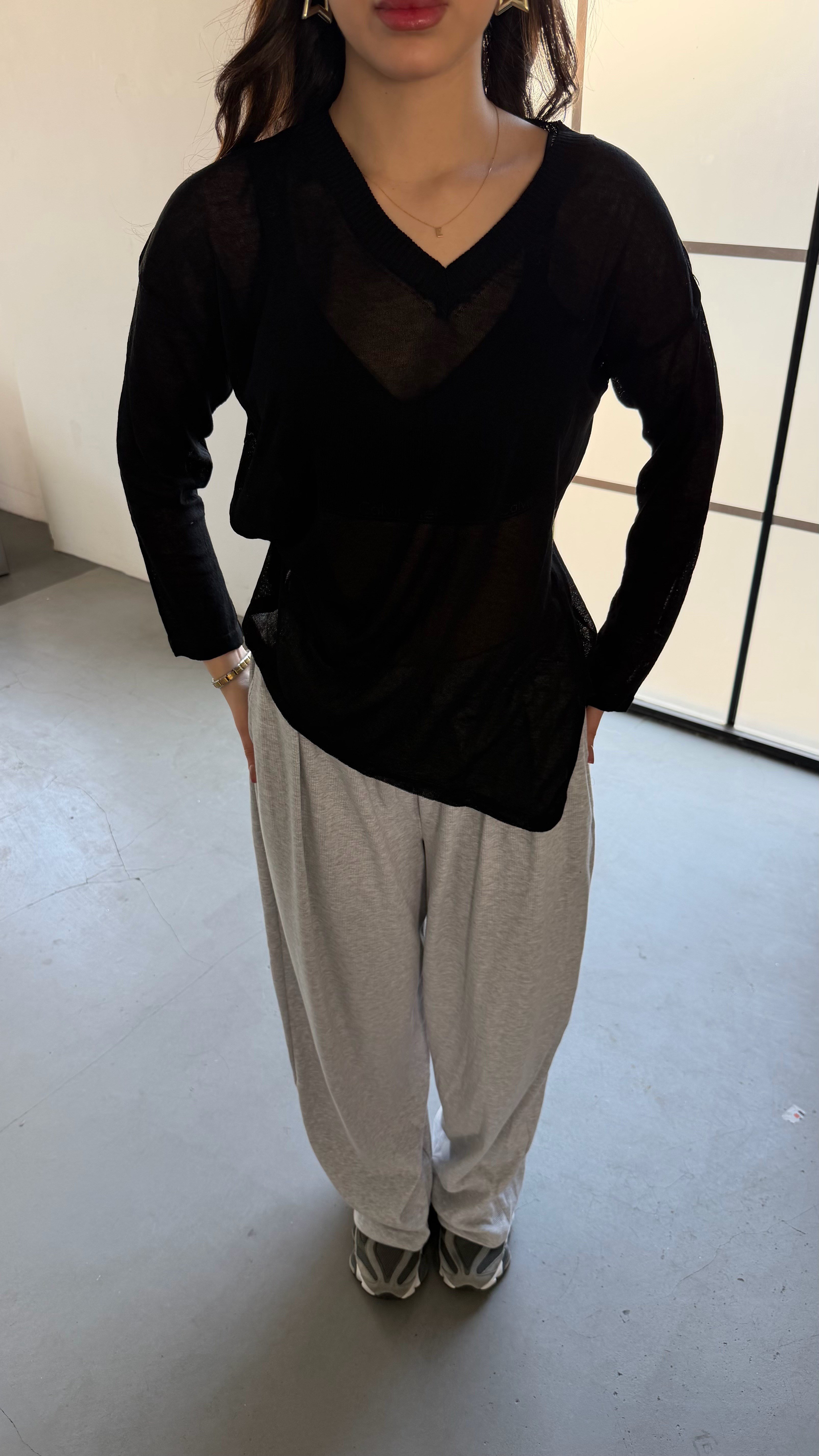 Bol Oversize Transparan Triko V Yaka Siyah