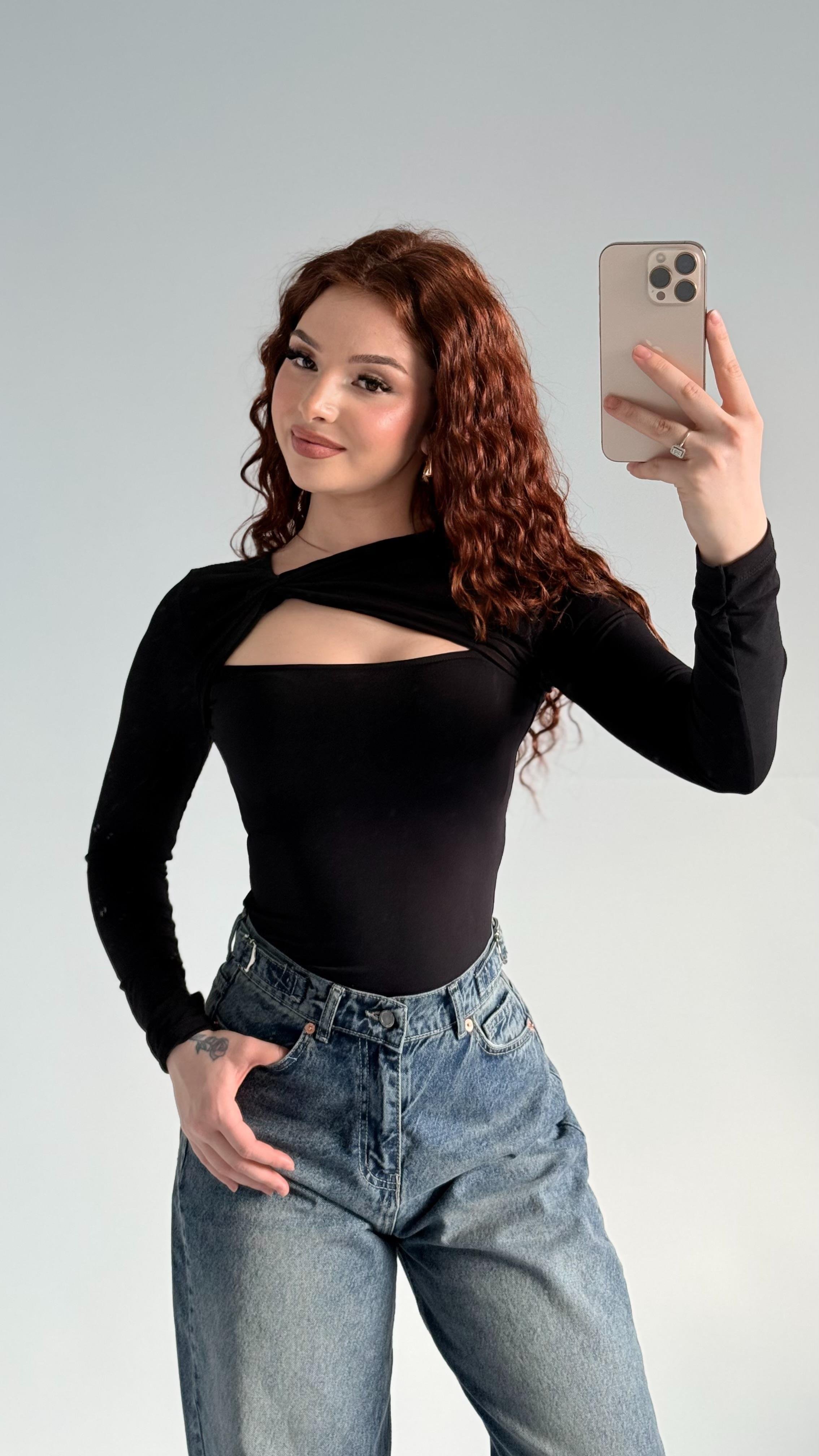 Burgu Dekolte Bluz Siyah