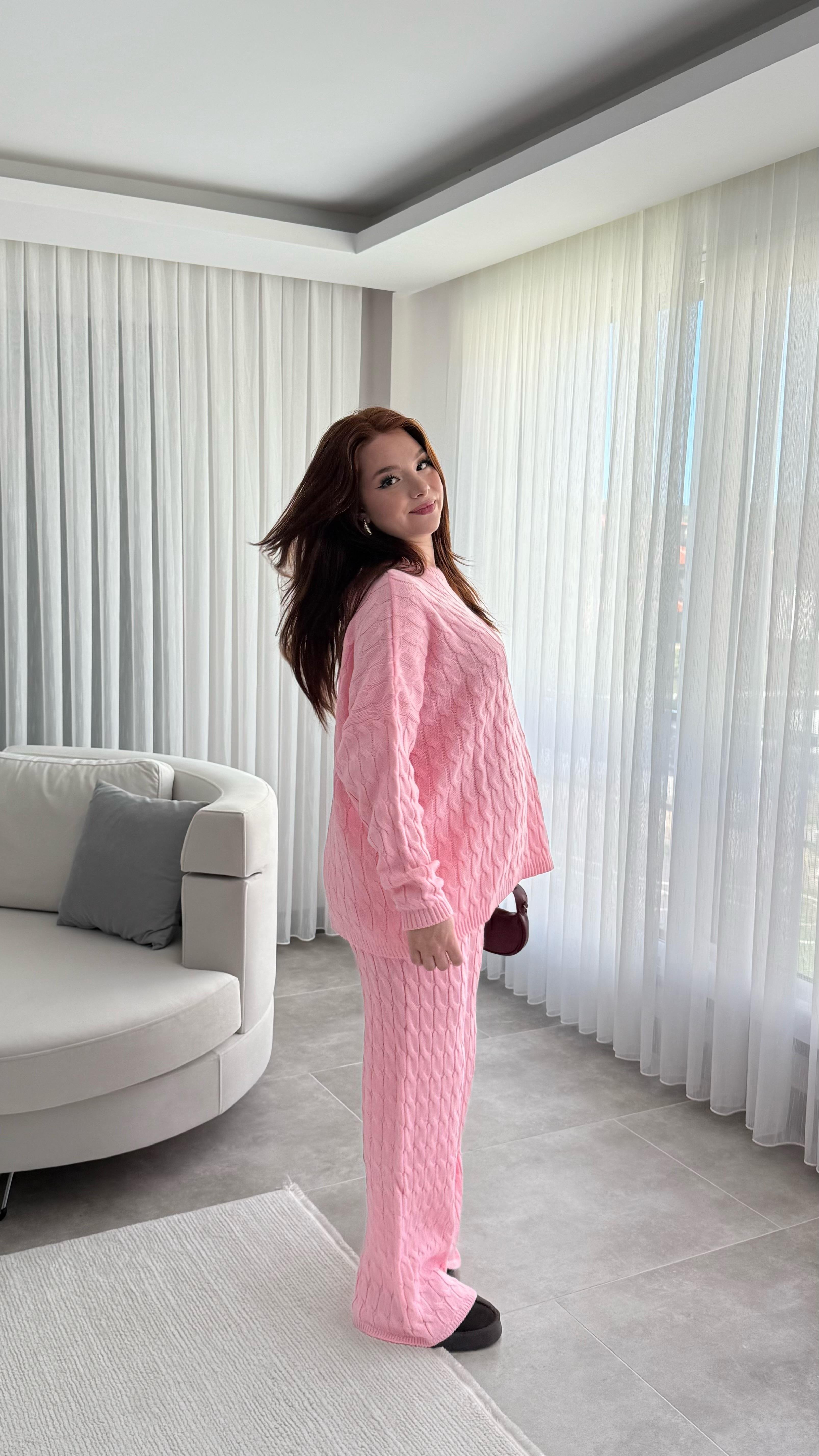 Burgu Kesim Triko Takım Pembe