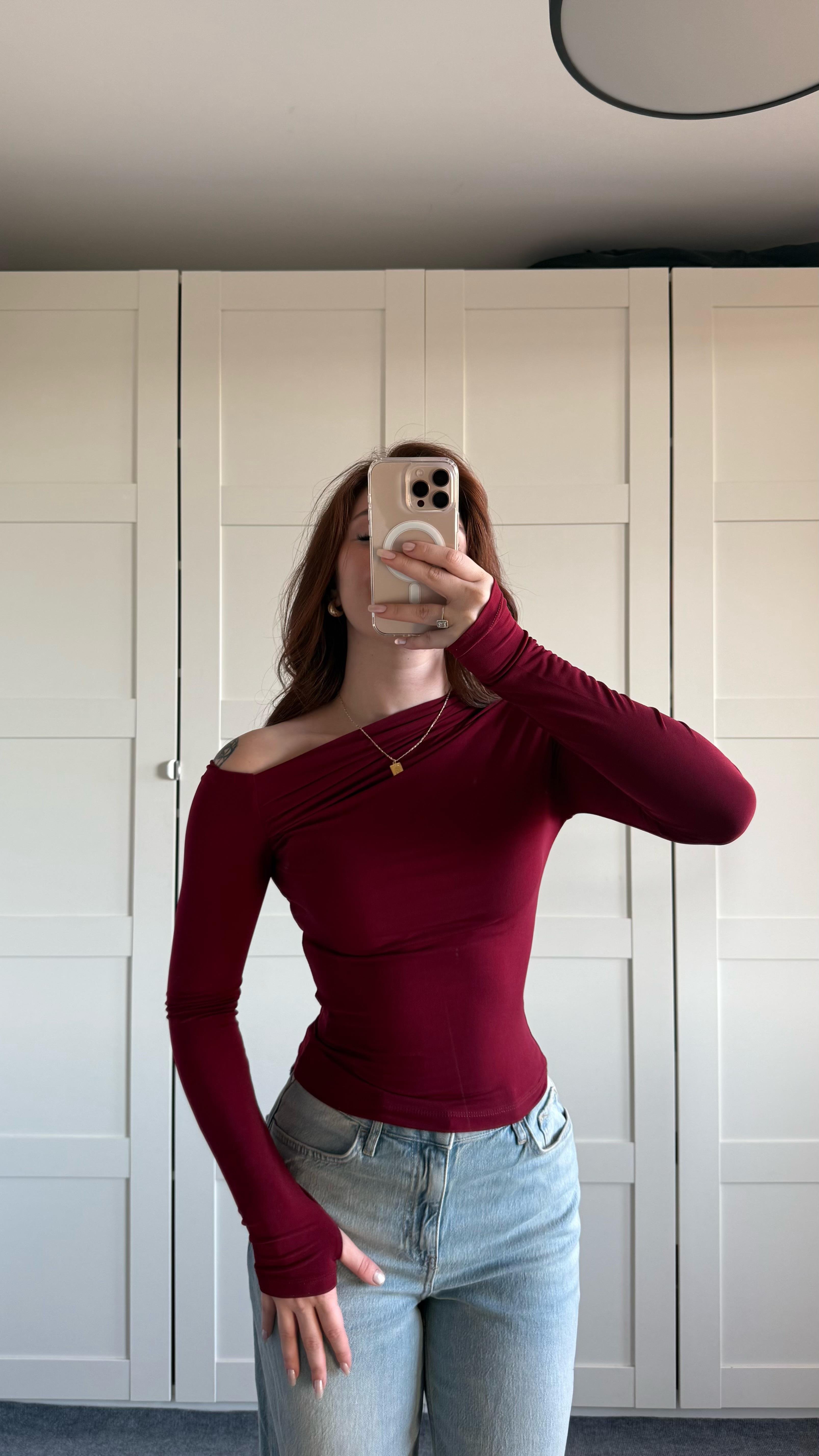Büzgü Drape Detaylı Vücuda Oturan Uzun Kollu Esnek Örme Bluz Bordo
