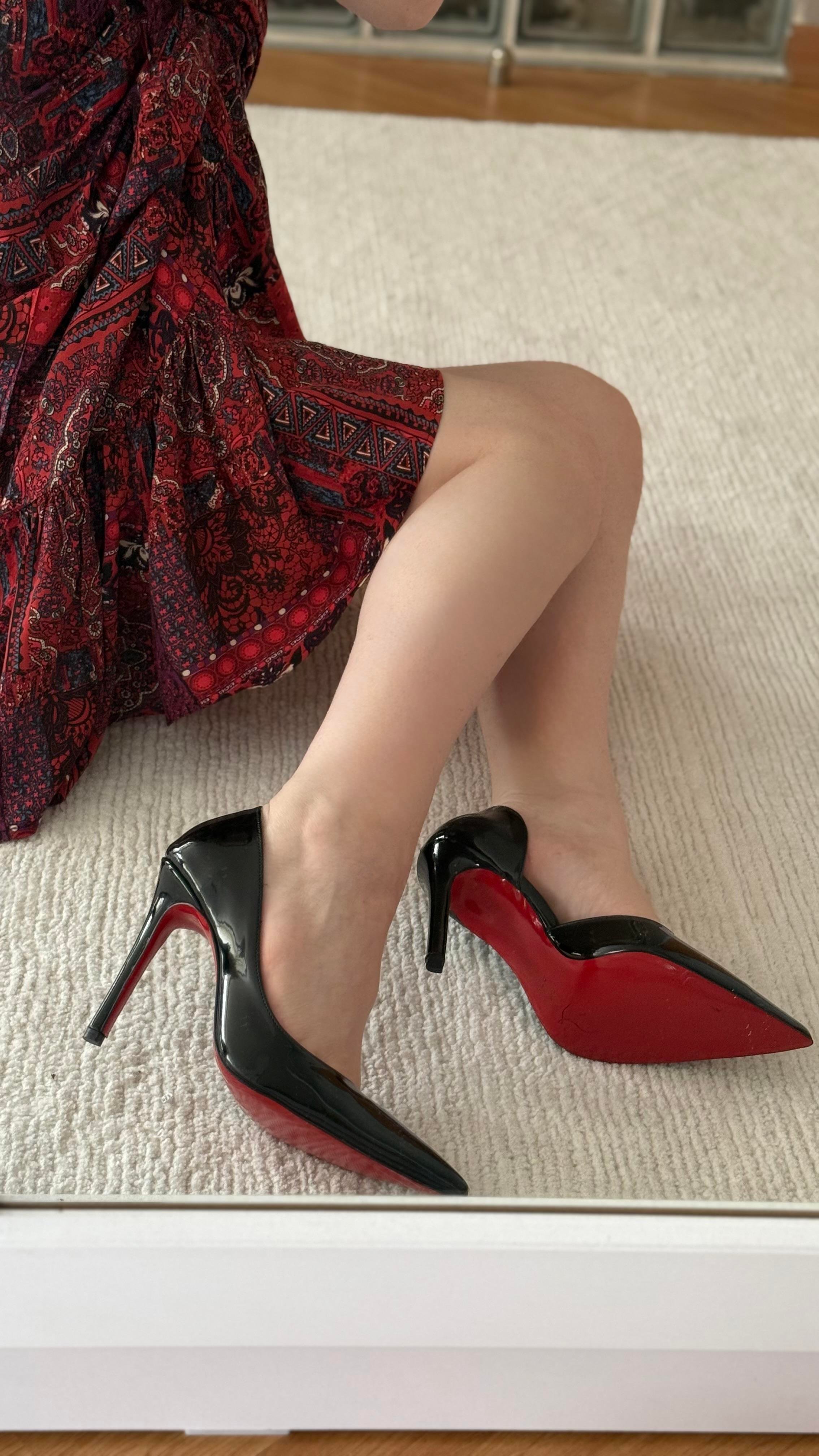 C. Louboutin Asimetrik Kırmızı Alt Siyah Stiletto