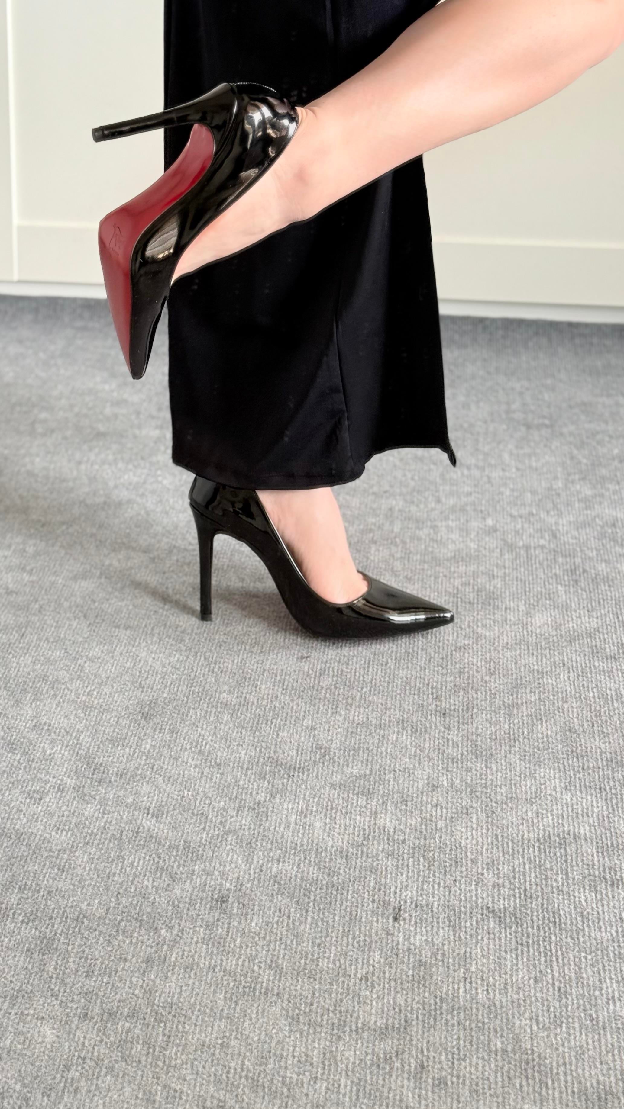 C. Louboutin Kırmızı Alt Siyah Stiletto