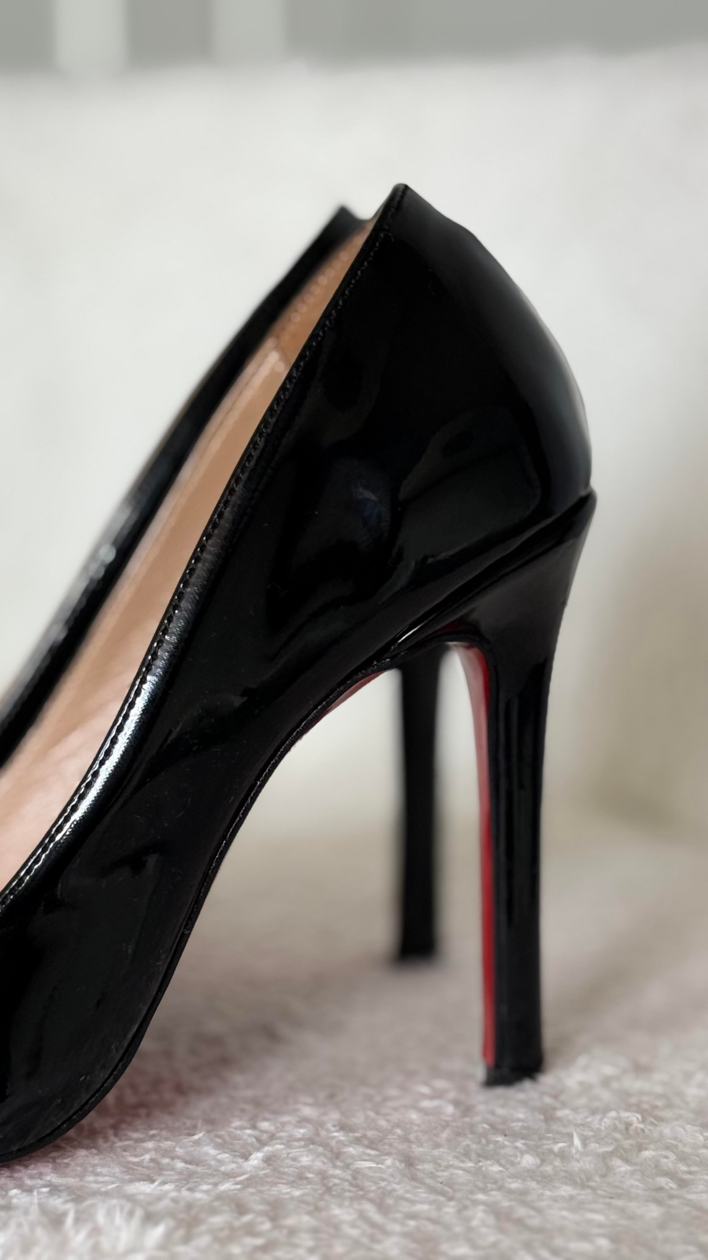 C. Louboutin Kırmızı Alt Siyah Stiletto