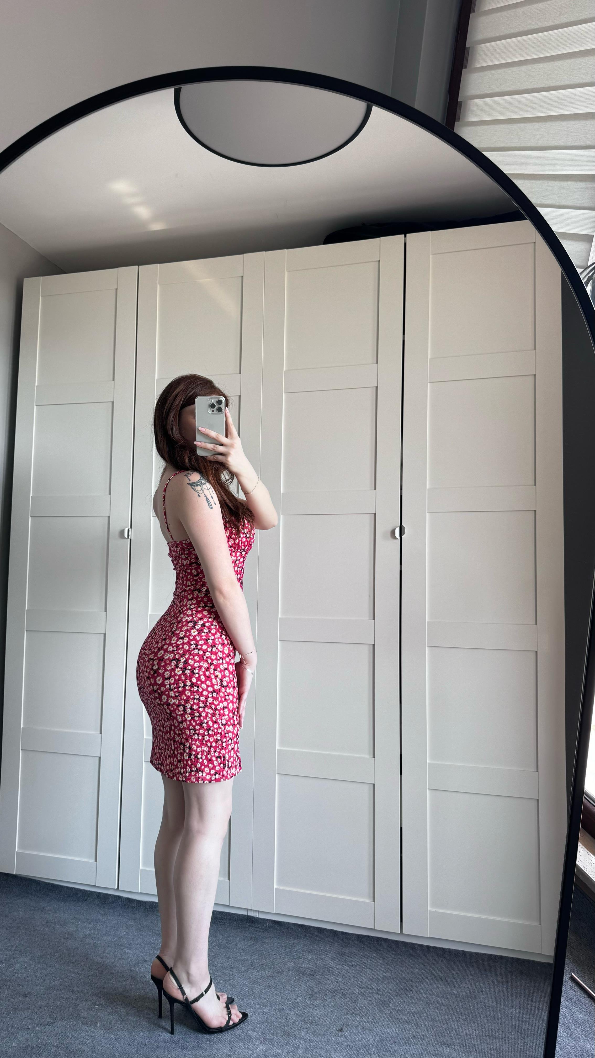 Çiçekli Askılı Mini Pembe Elbise