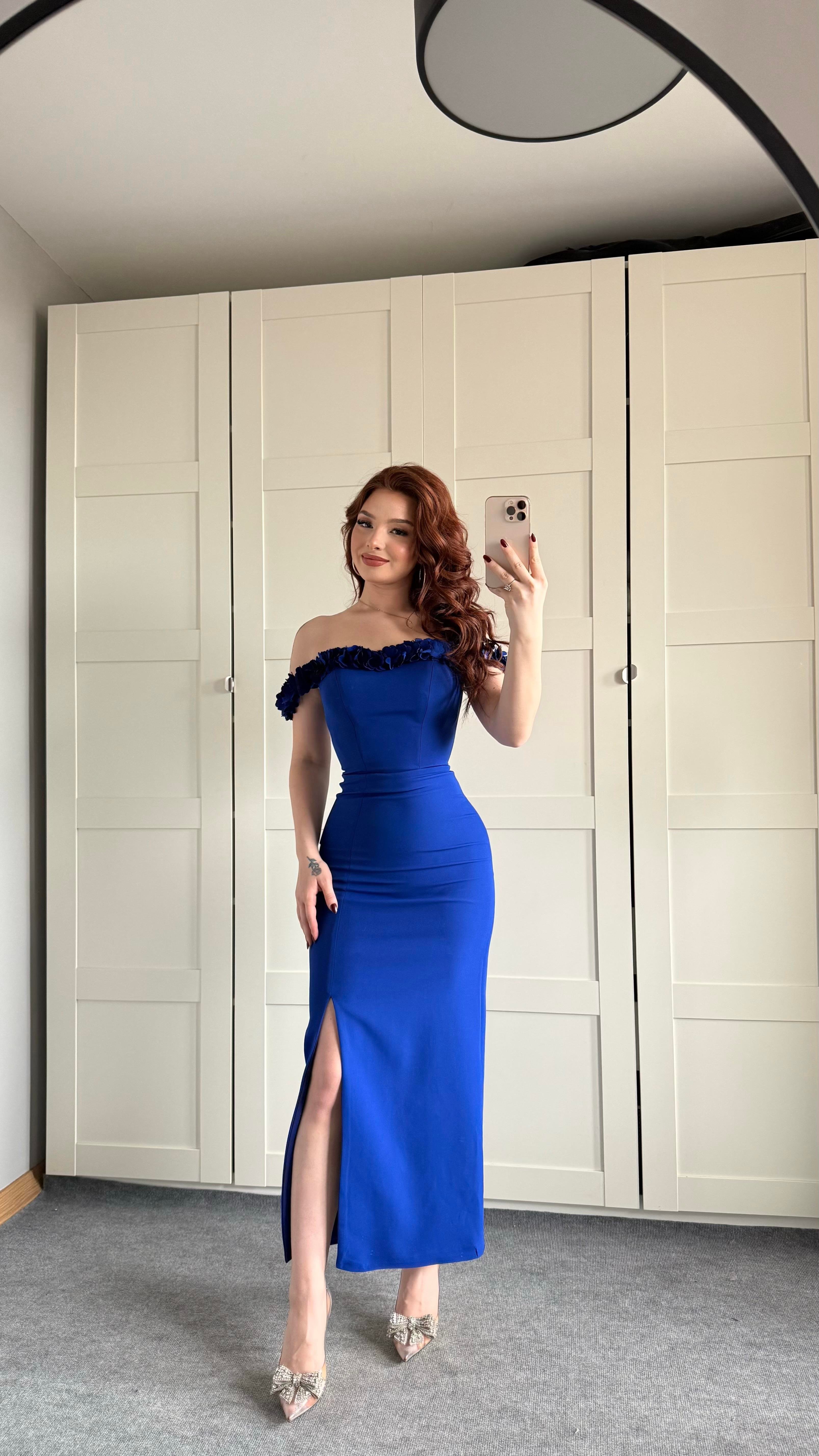 Çiçekli Yaka Midi Boy Abiye Saks