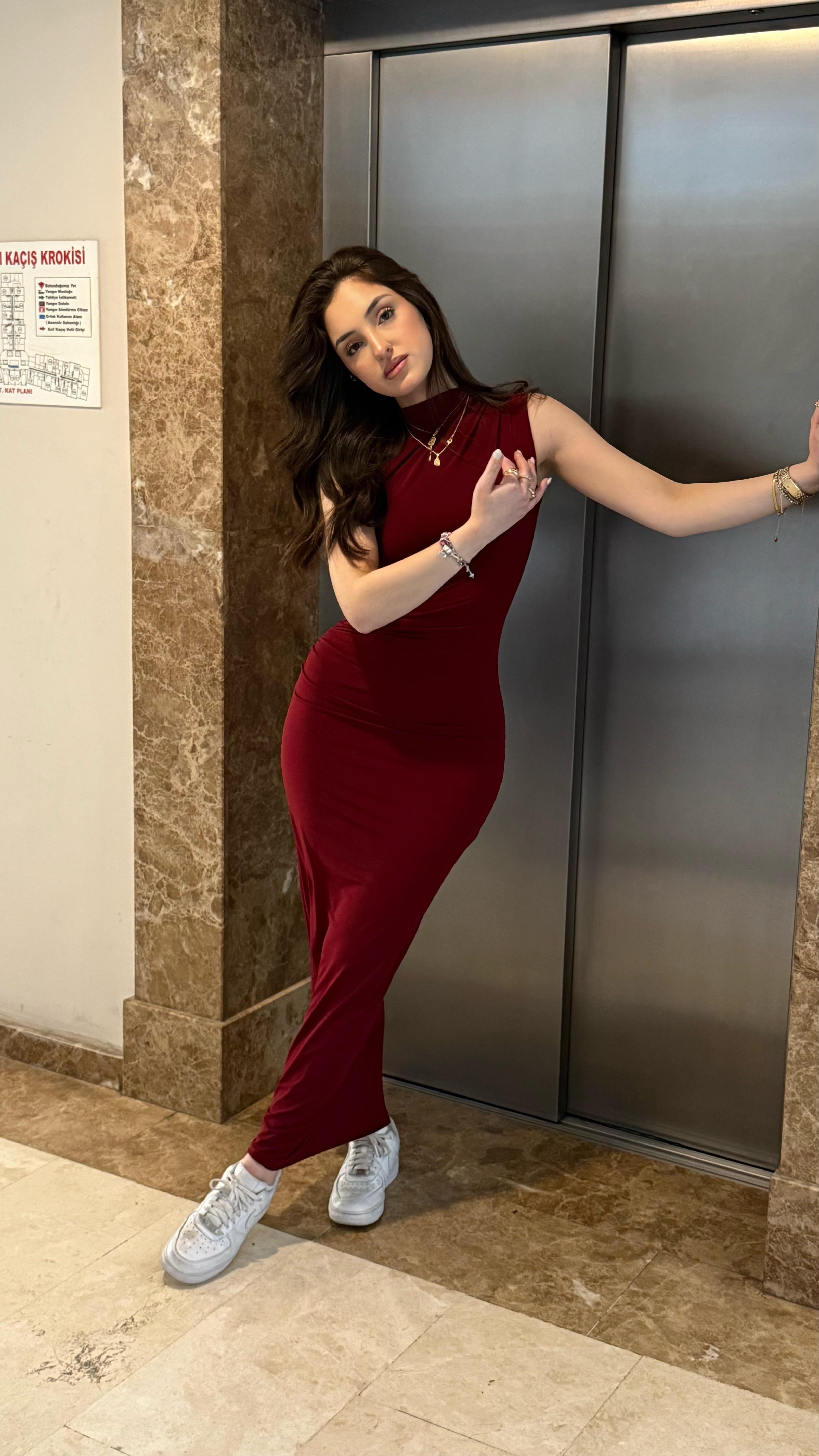 Drapeli Sıfır Kol Bordo Elbise