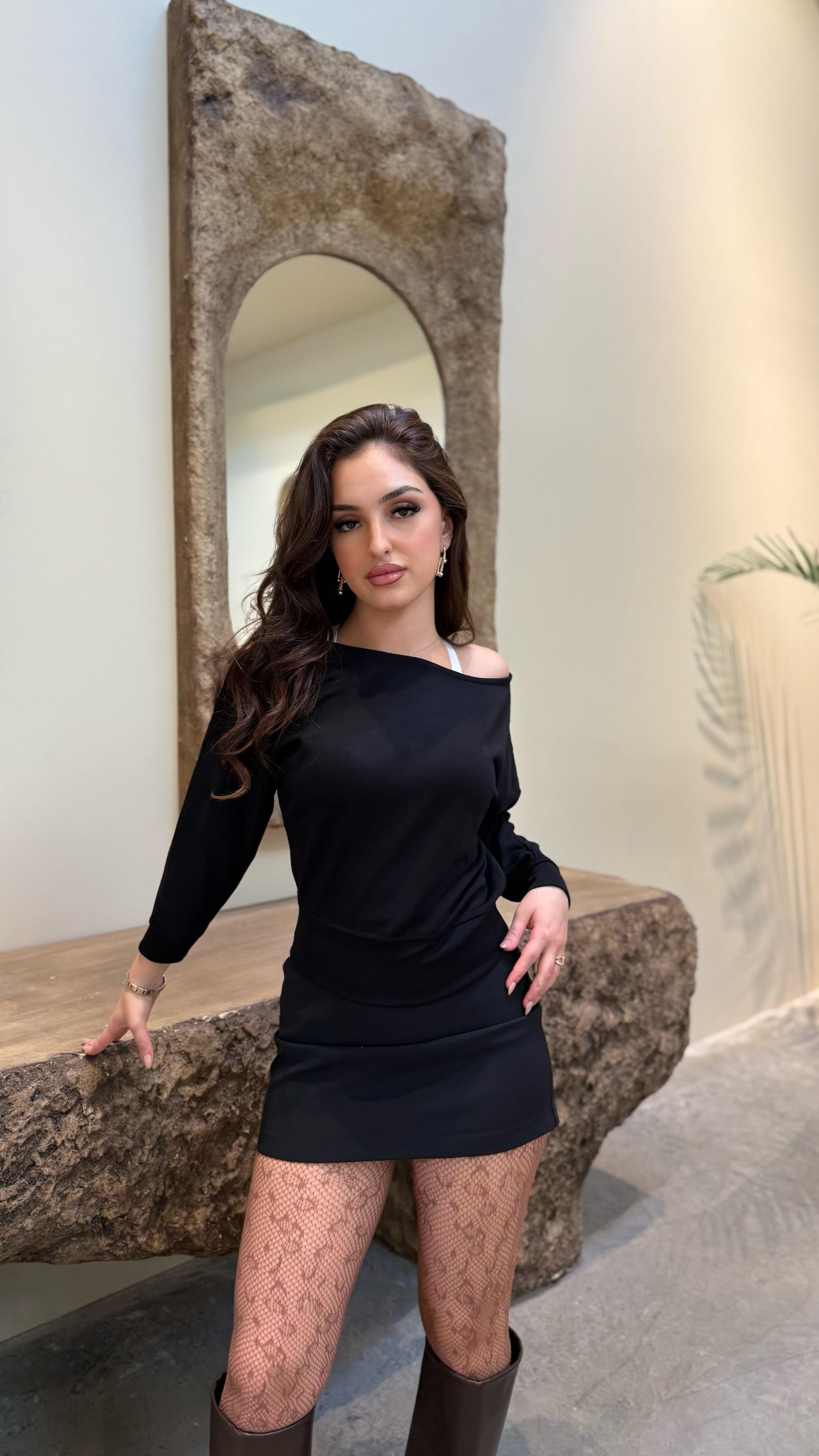 Düşük Omuz Belden Oturma Bluz Siyah