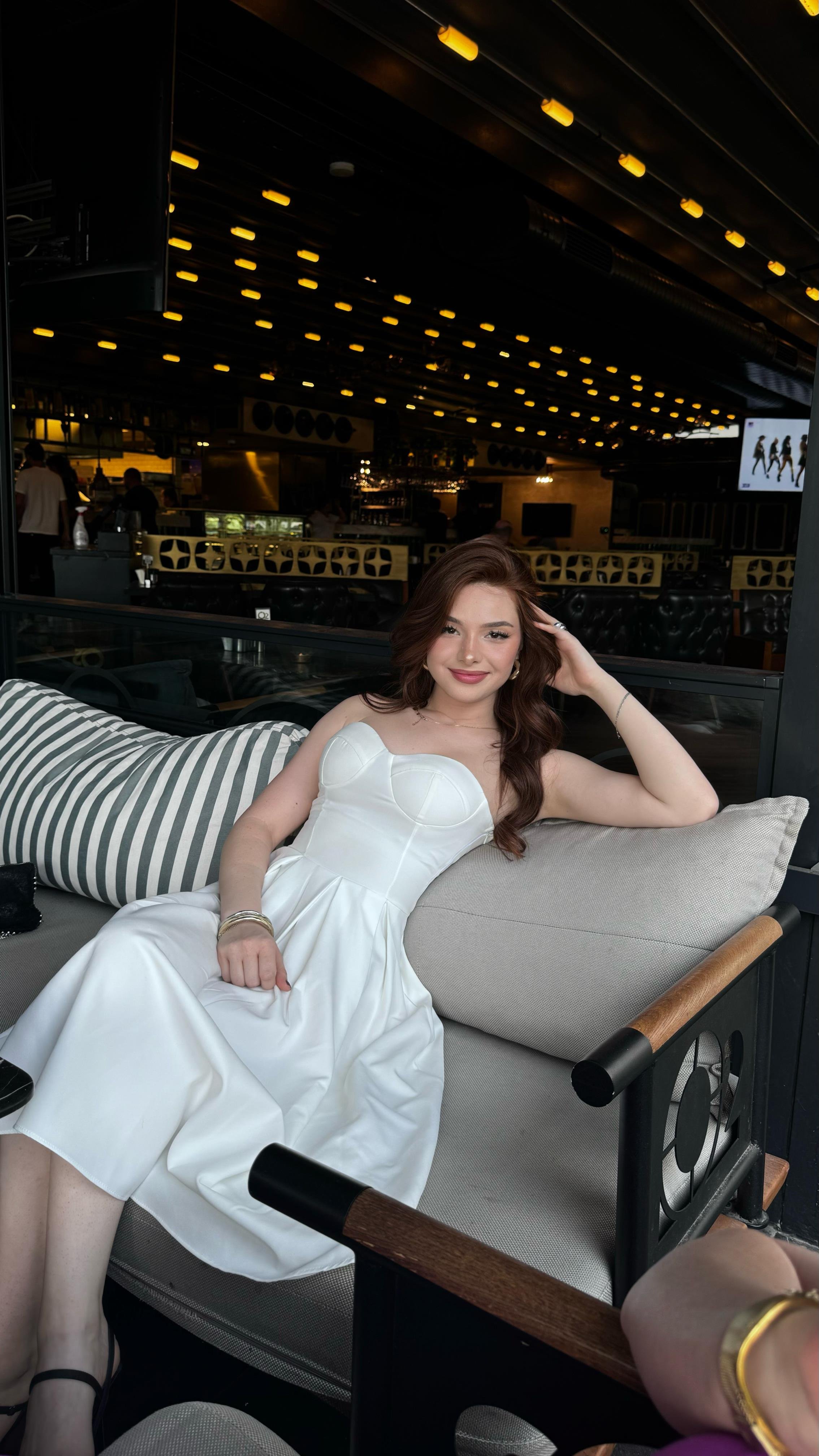 Elizabeth Beyaz Elbise 