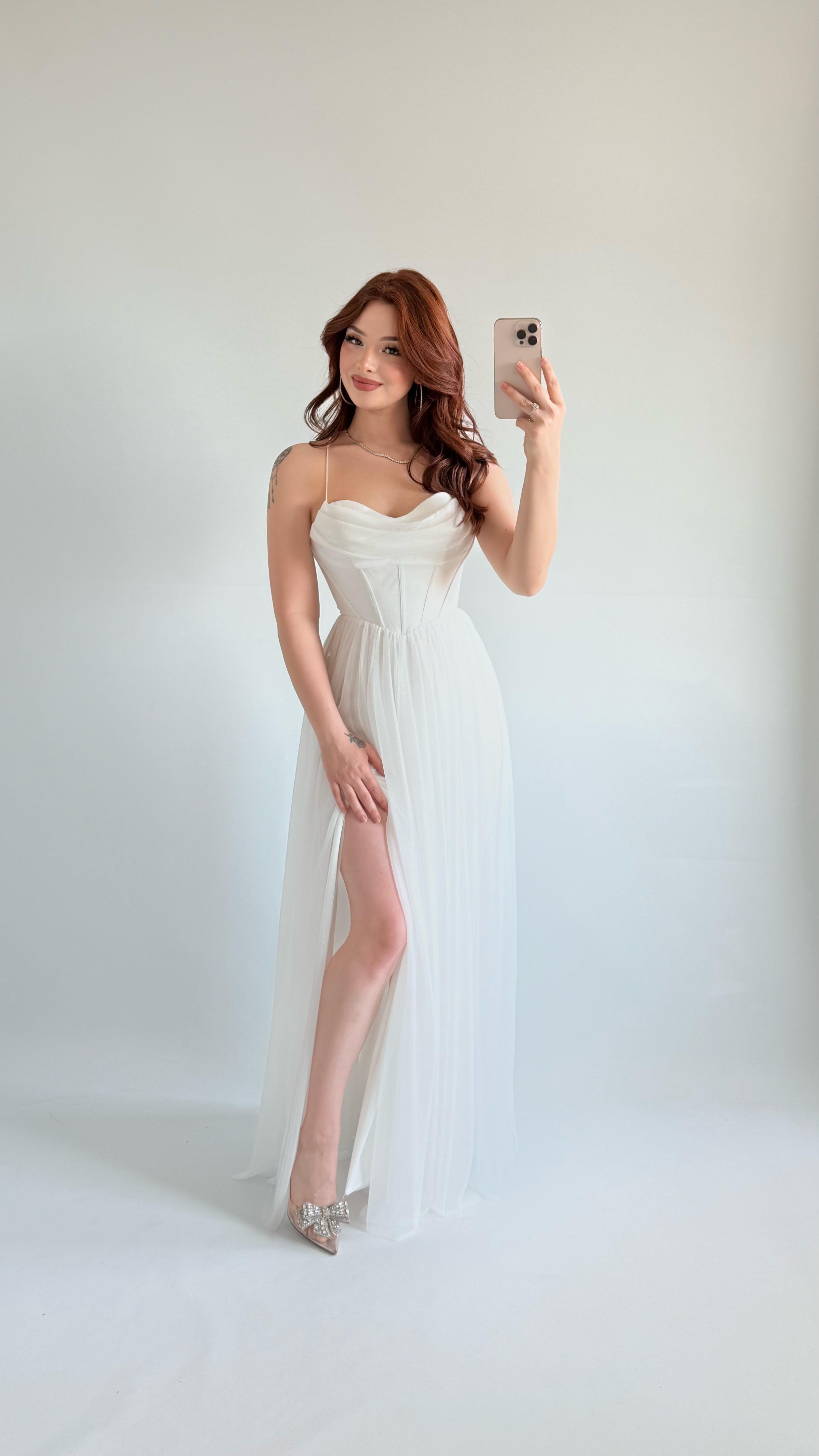 Elsa Simli Abiye Beyaz