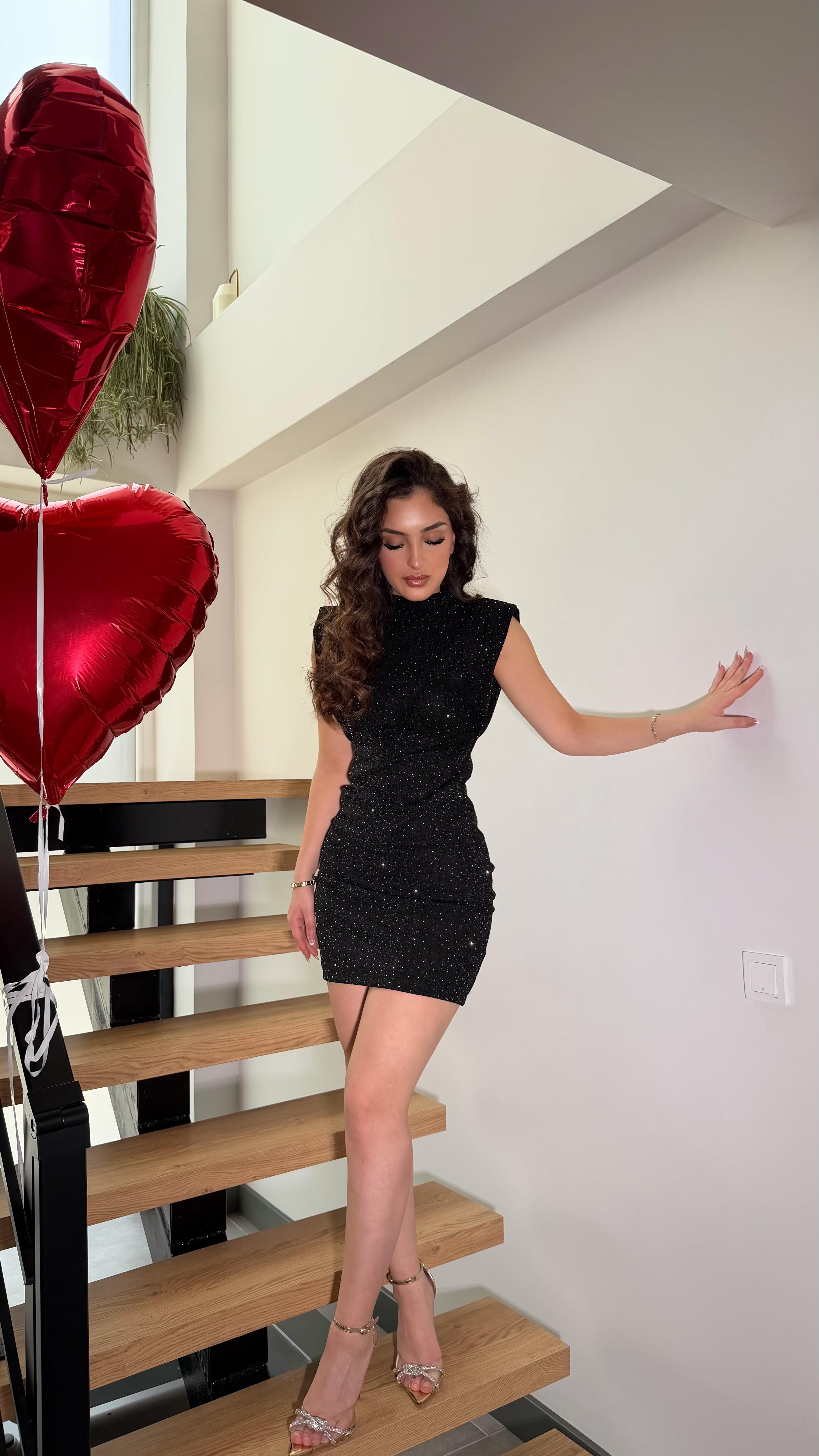 Esmoş Minik Taşlı Mini Elbise Siyah