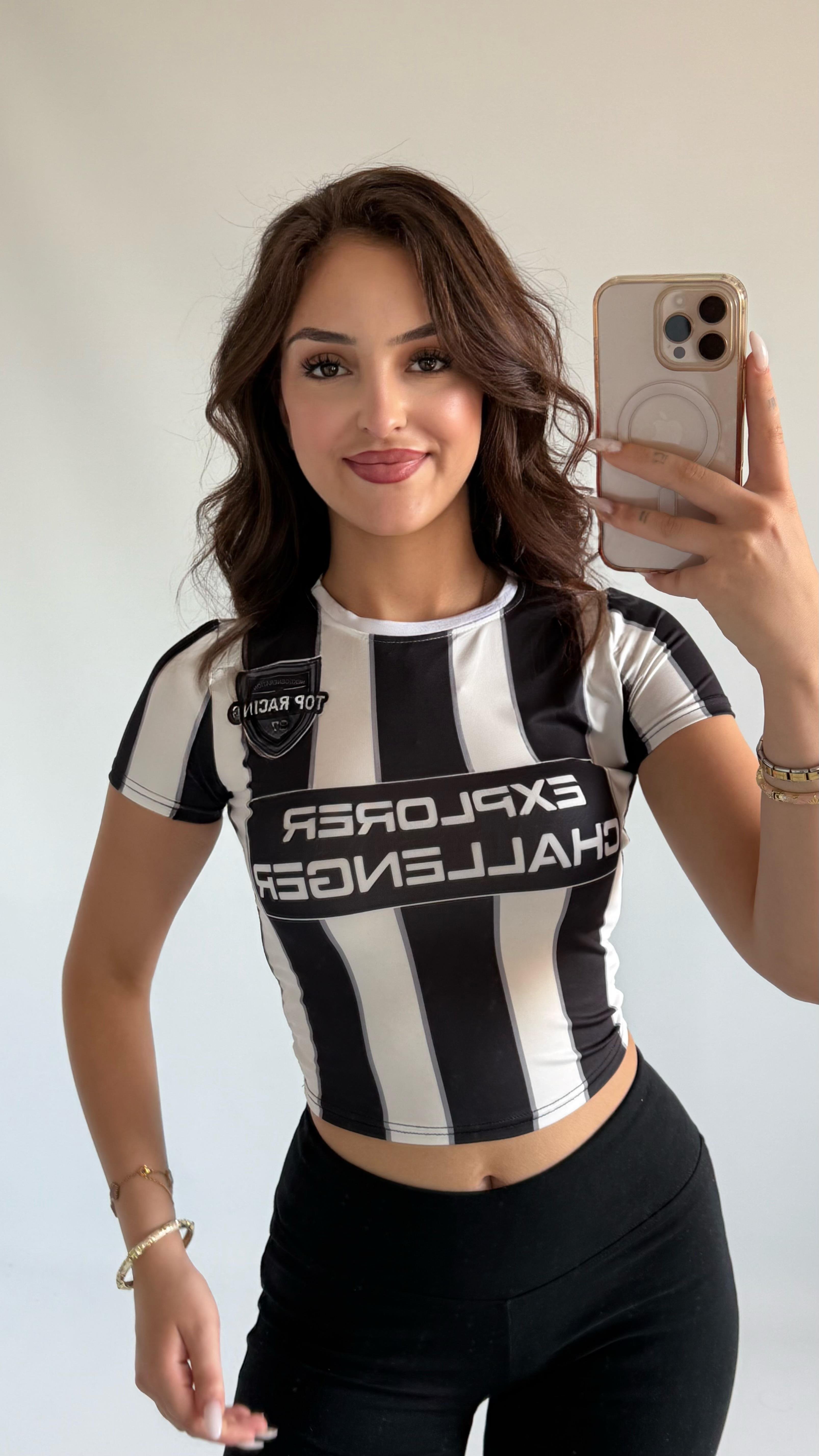 Explore Baskılı Crop Siyah Beyaz