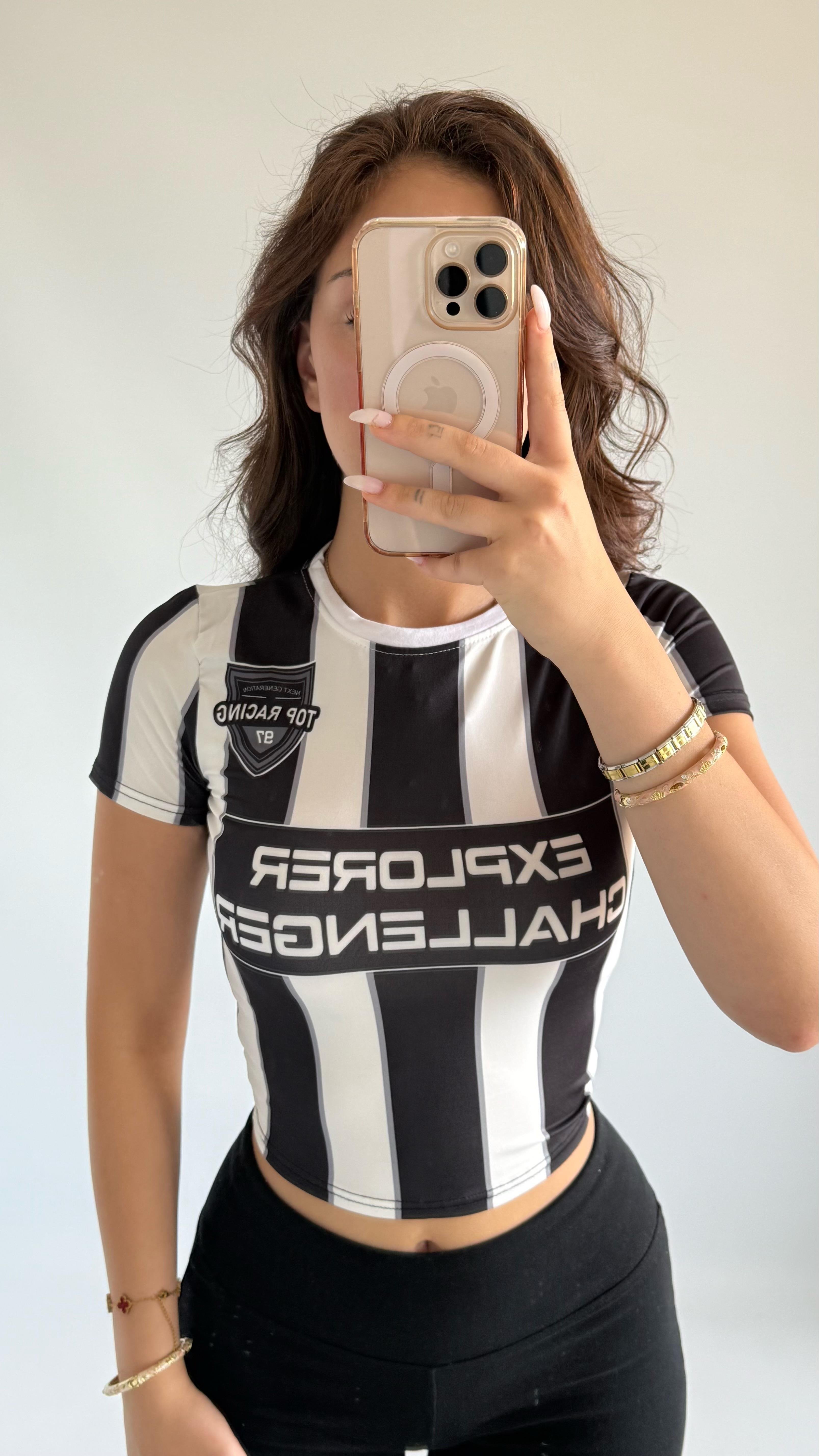 Explore Baskılı Crop Siyah Beyaz