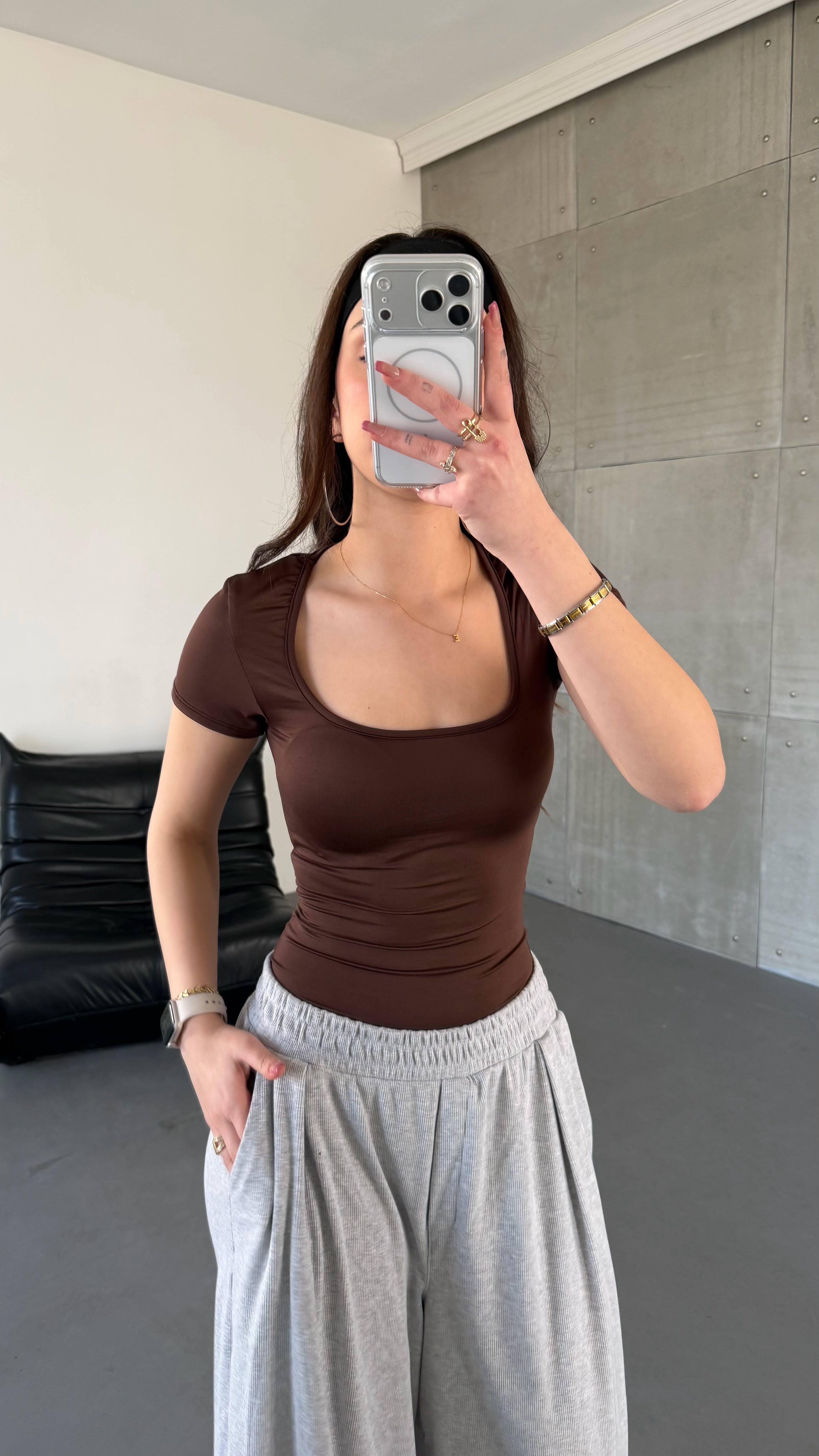 Fit Gösteren Basic Tişört Kahverengi