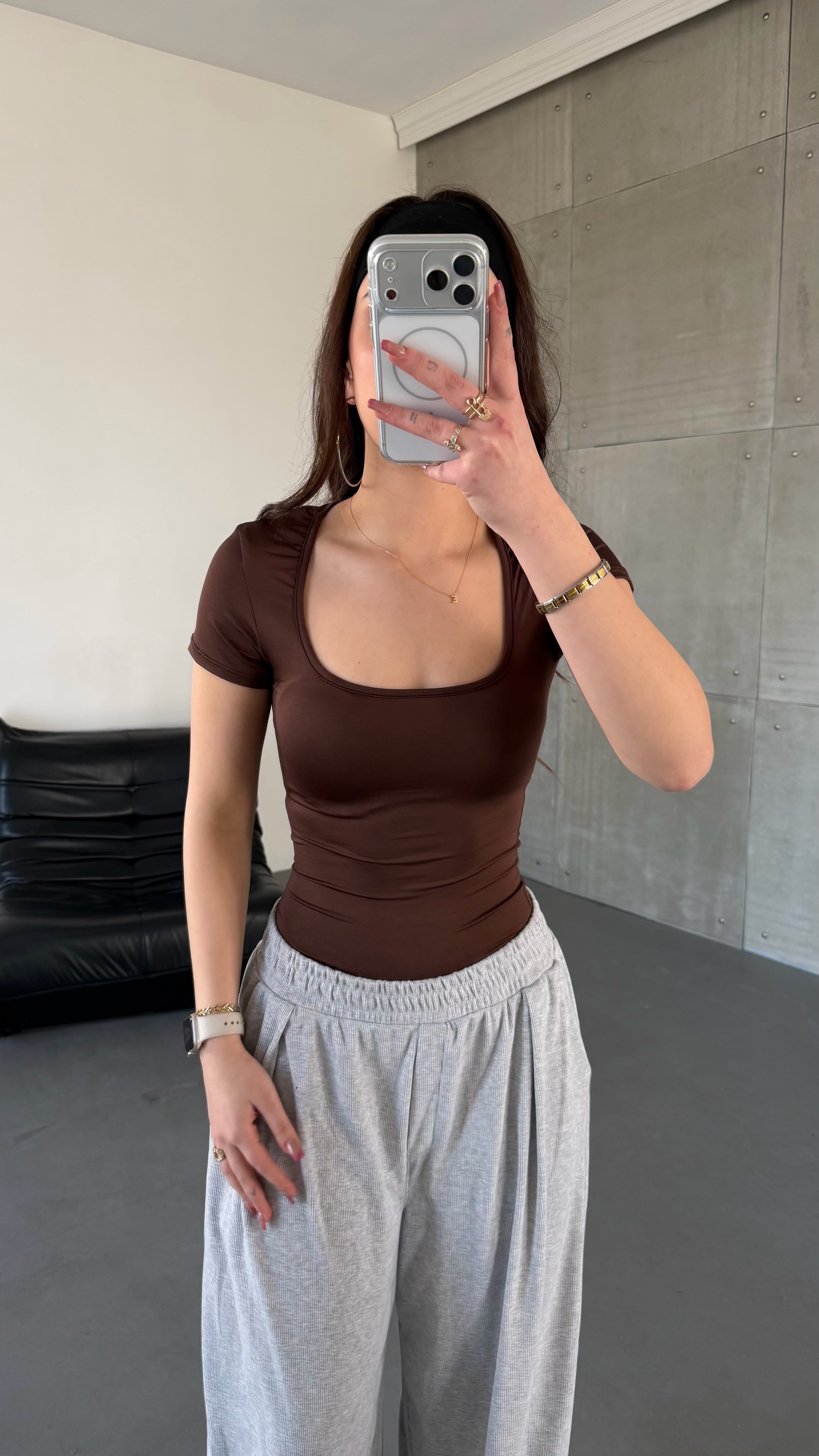 Fit Gösteren Basic Tişört Kahverengi