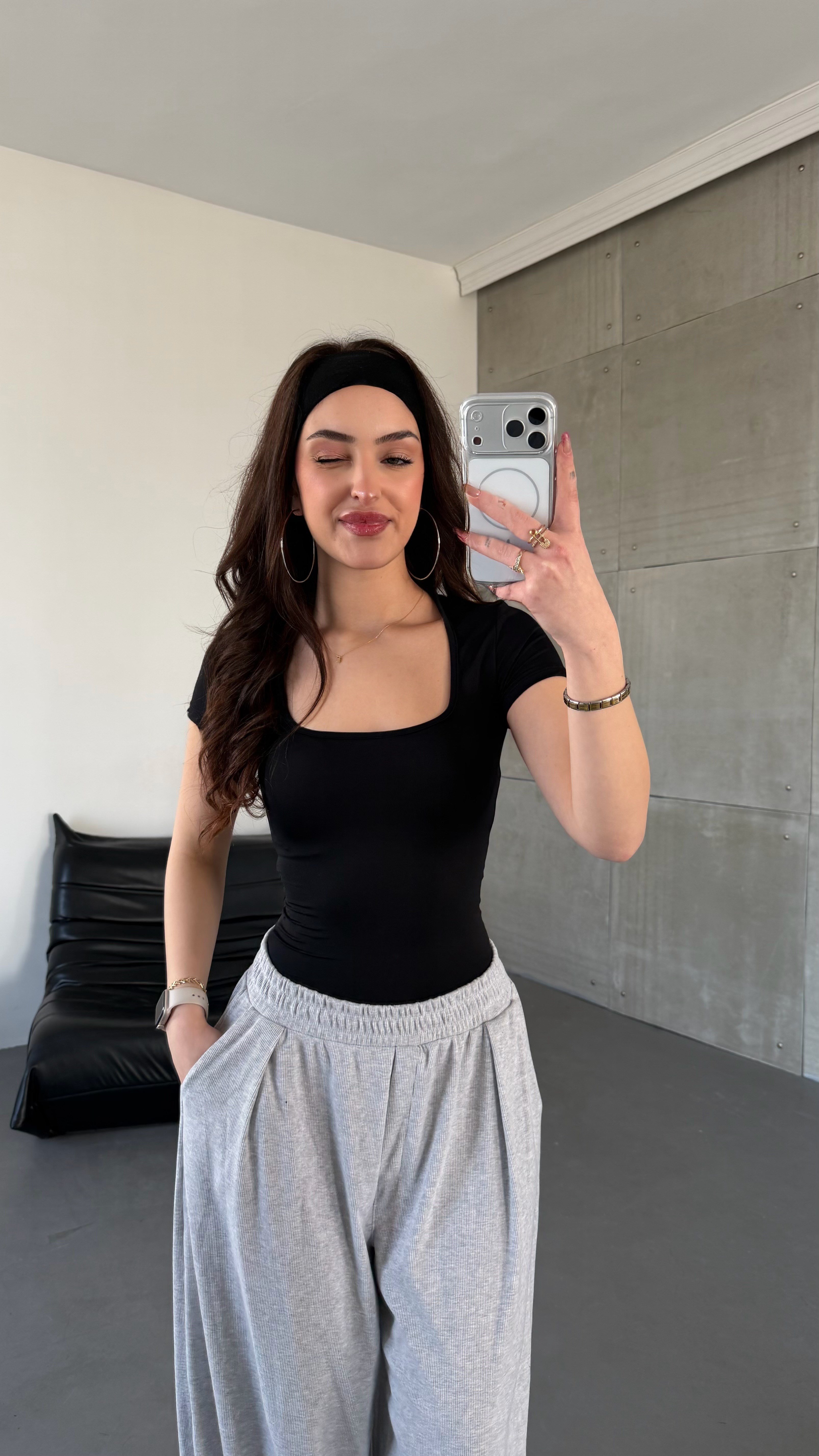 Fit Gösteren Basic Tişört Siyah