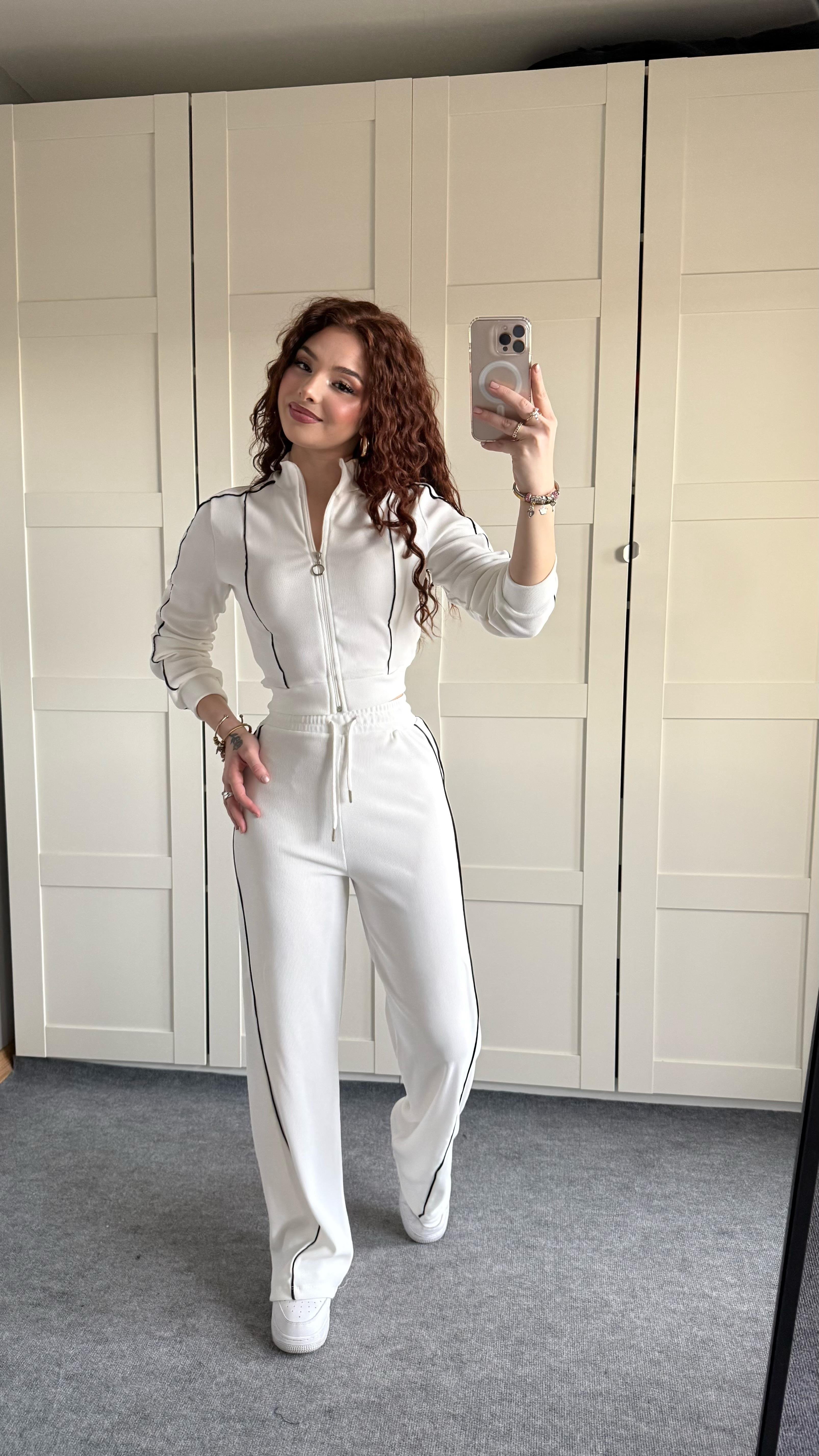 Fitilli Şeritli Hırka Takım Beyaz