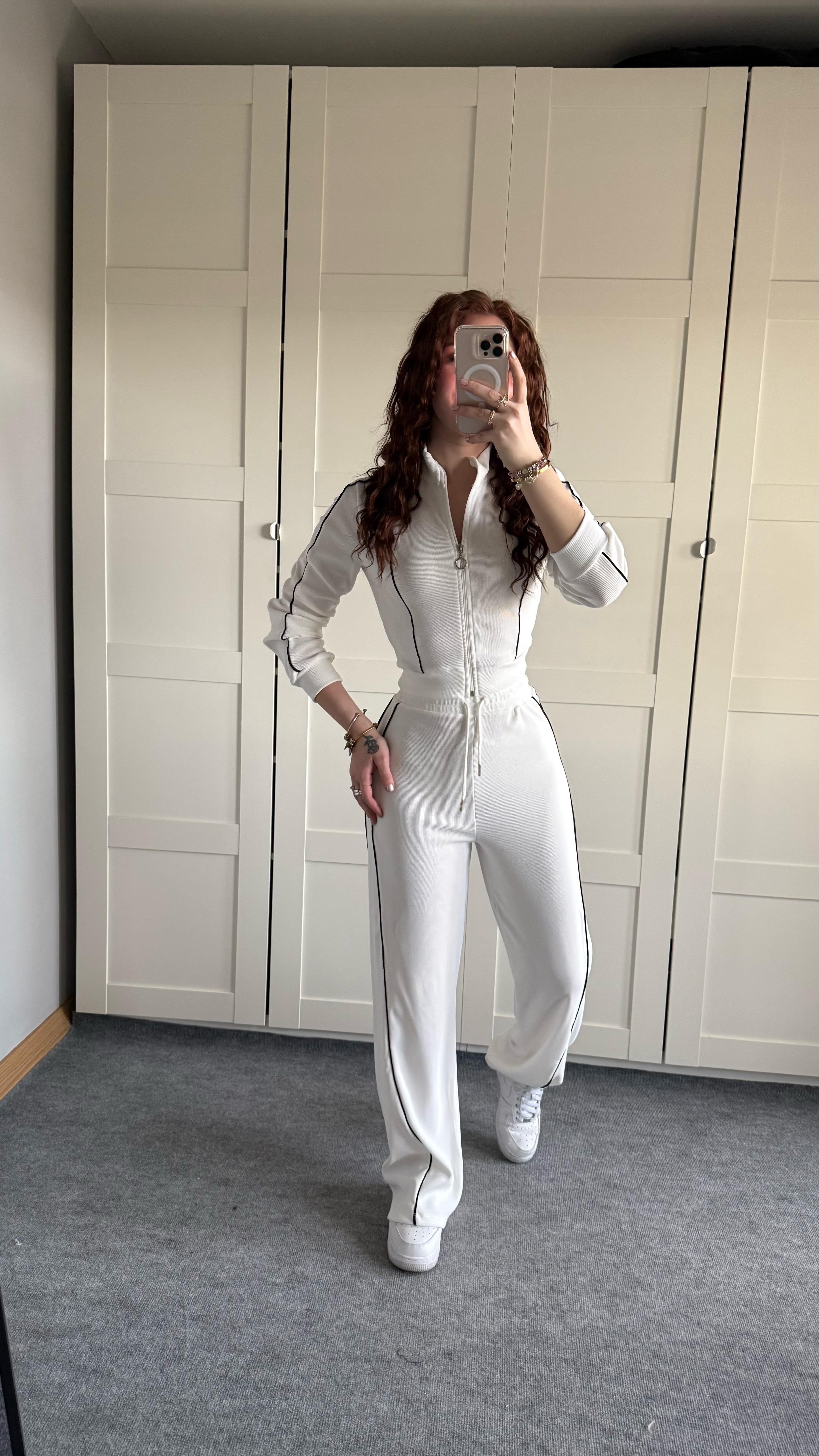 Fitilli Şeritli Hırka Takım Beyaz