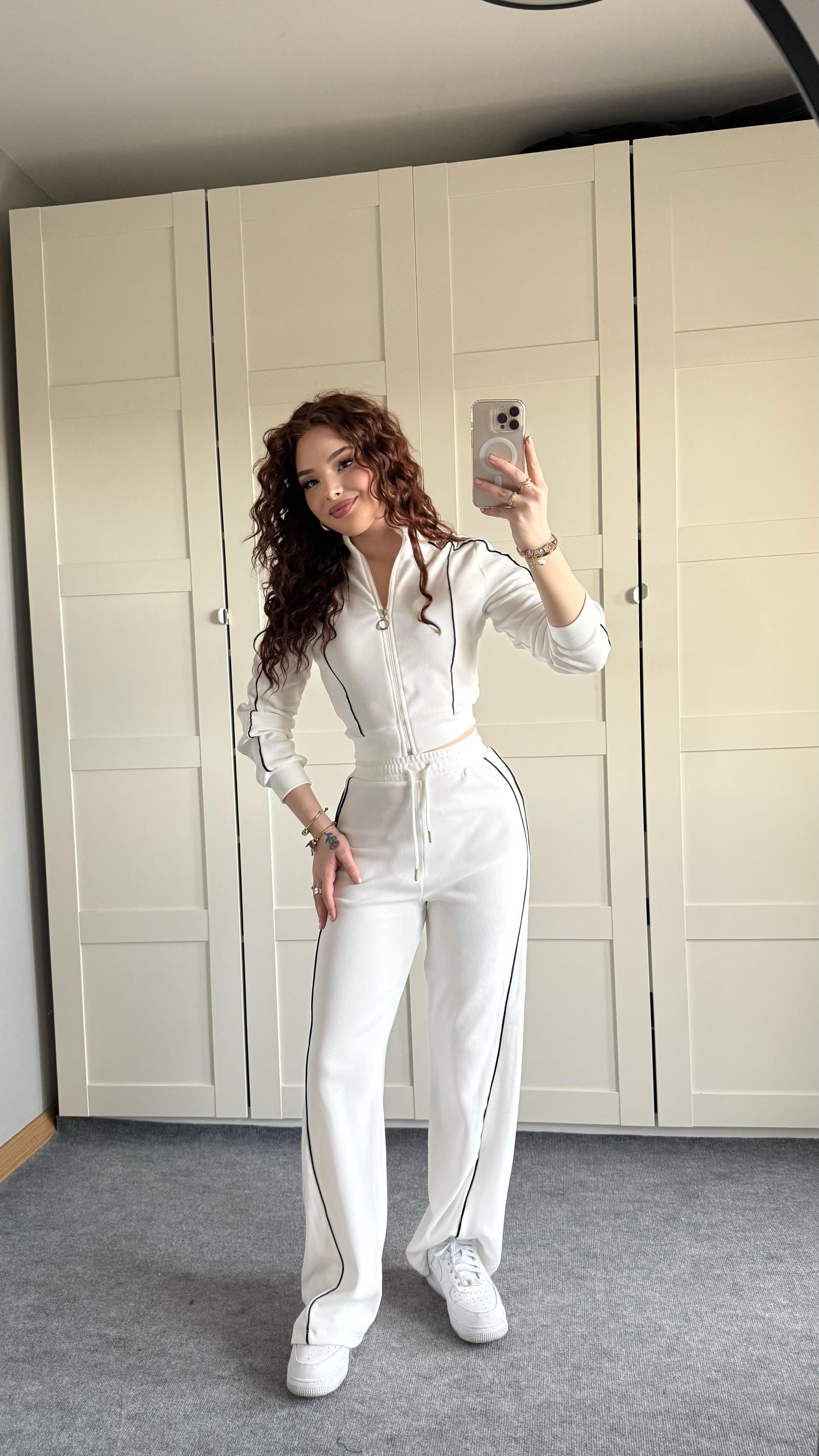 Fitilli Şeritli Hırka Takım Beyaz