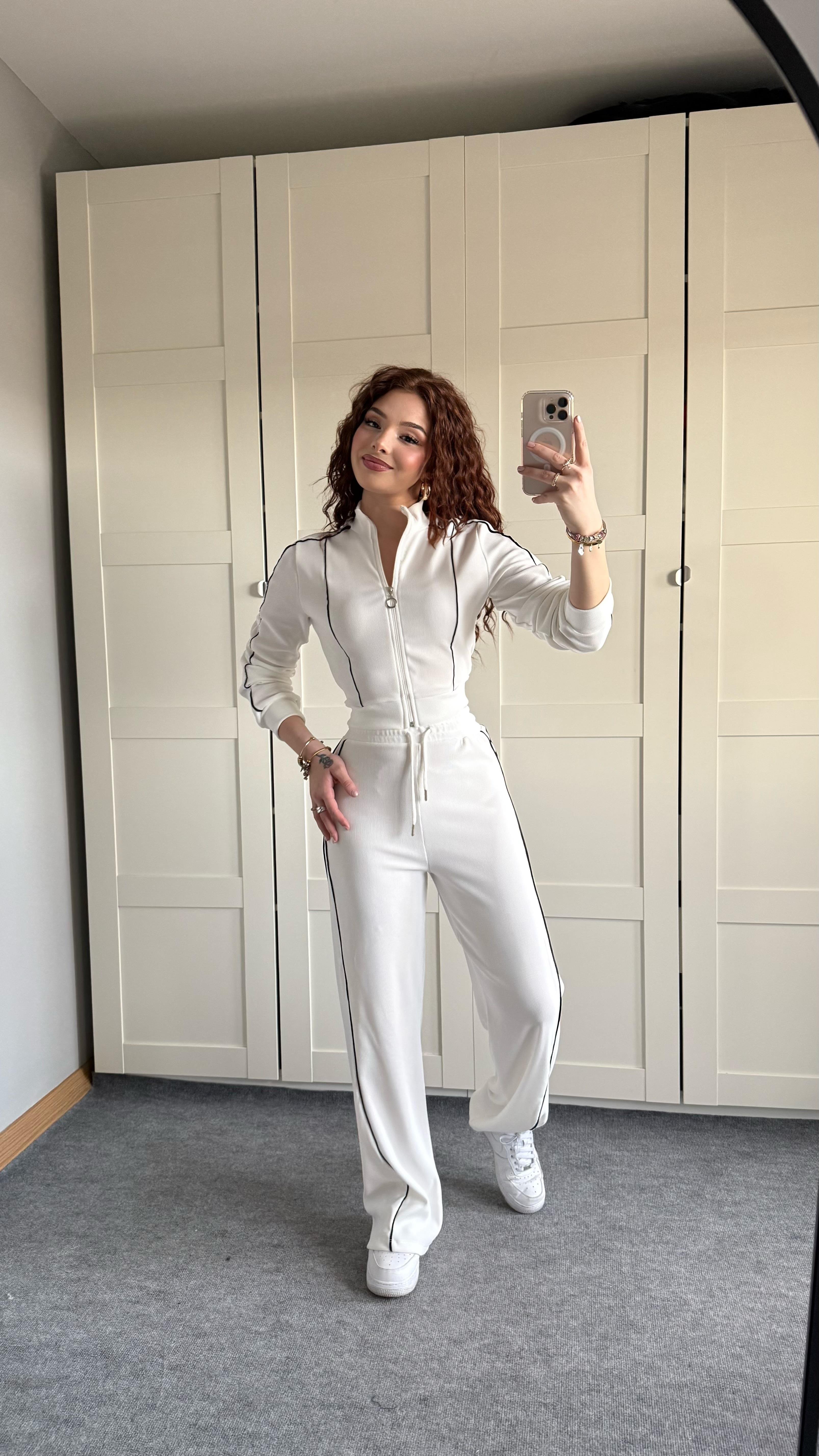 Fitilli Şeritli Hırka Takım Beyaz